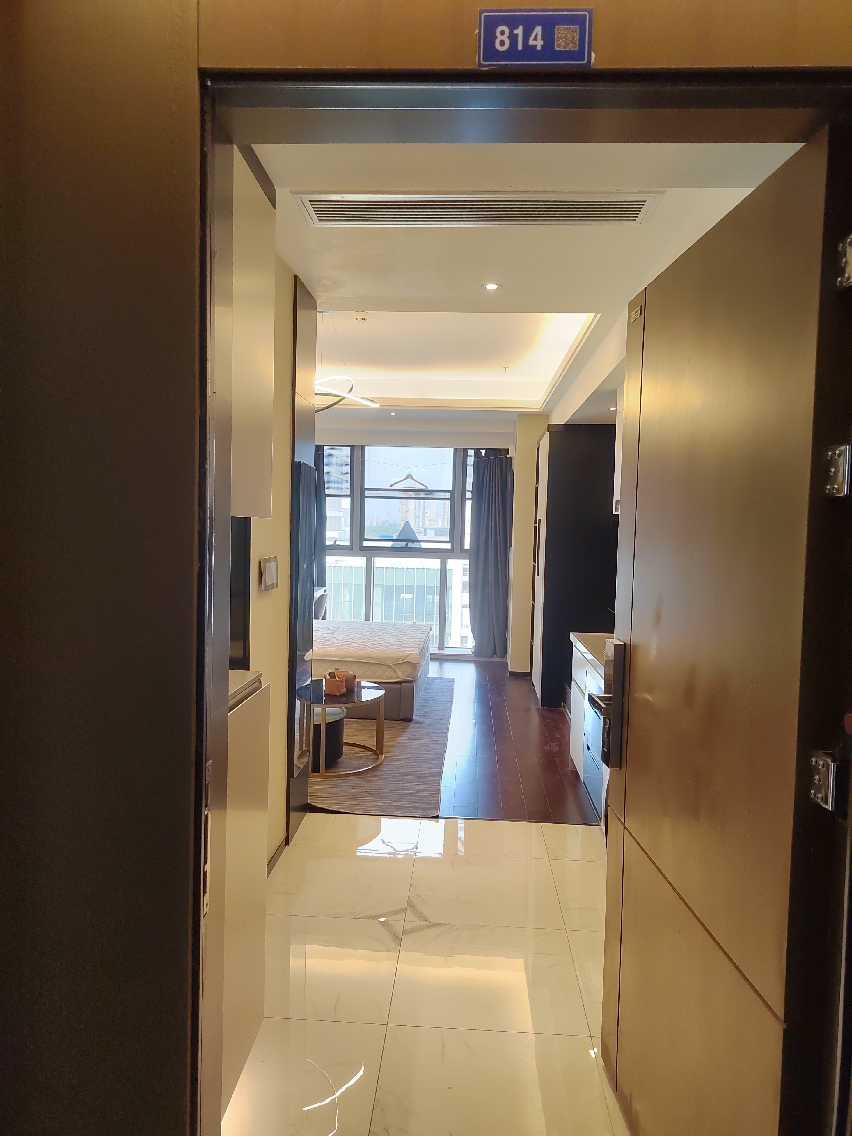 宝能城 1居室 2400元/月