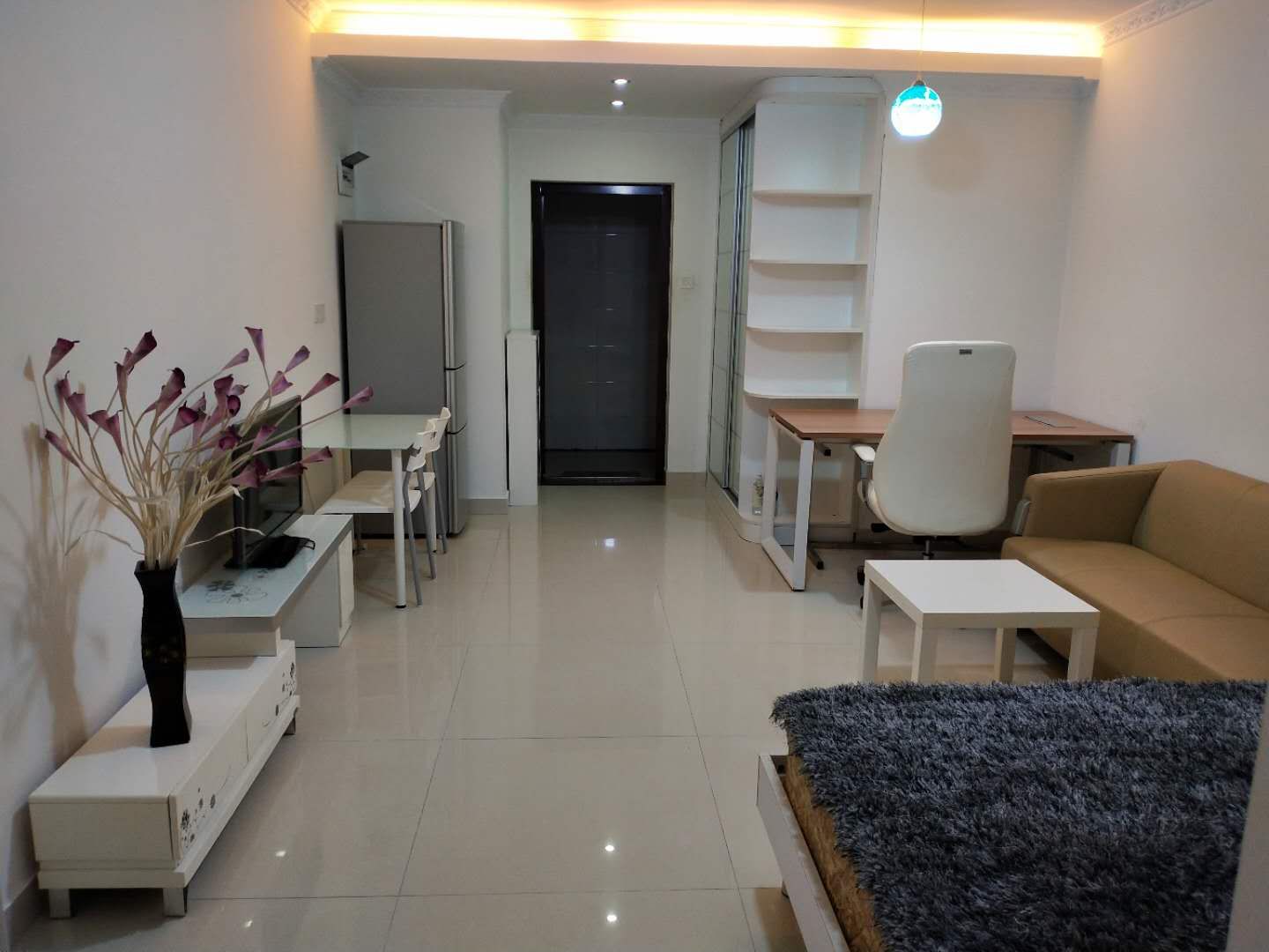 龙华公寓 1居室 2300元/月