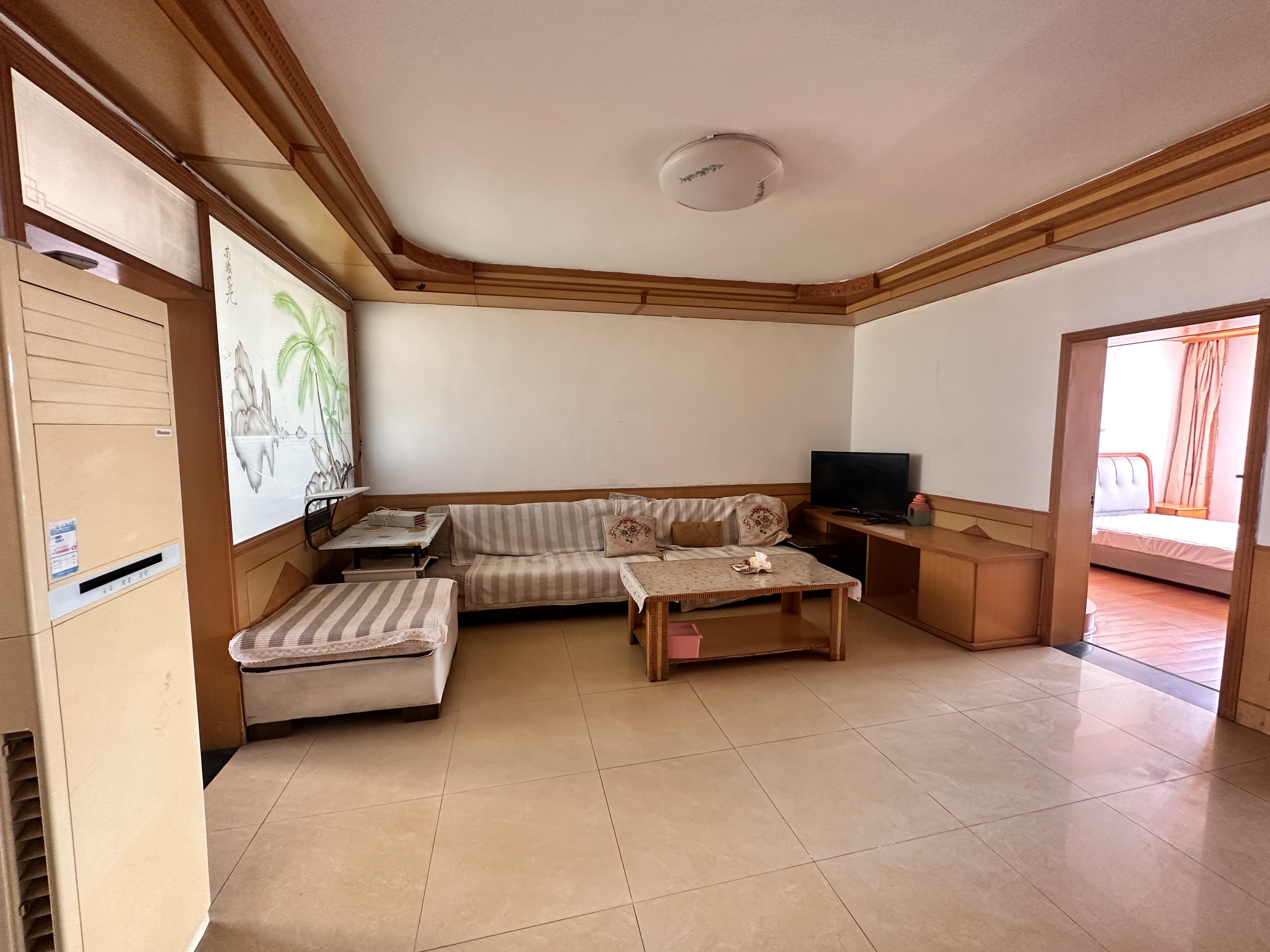 鹏飞花园 3居室 2300元/月
