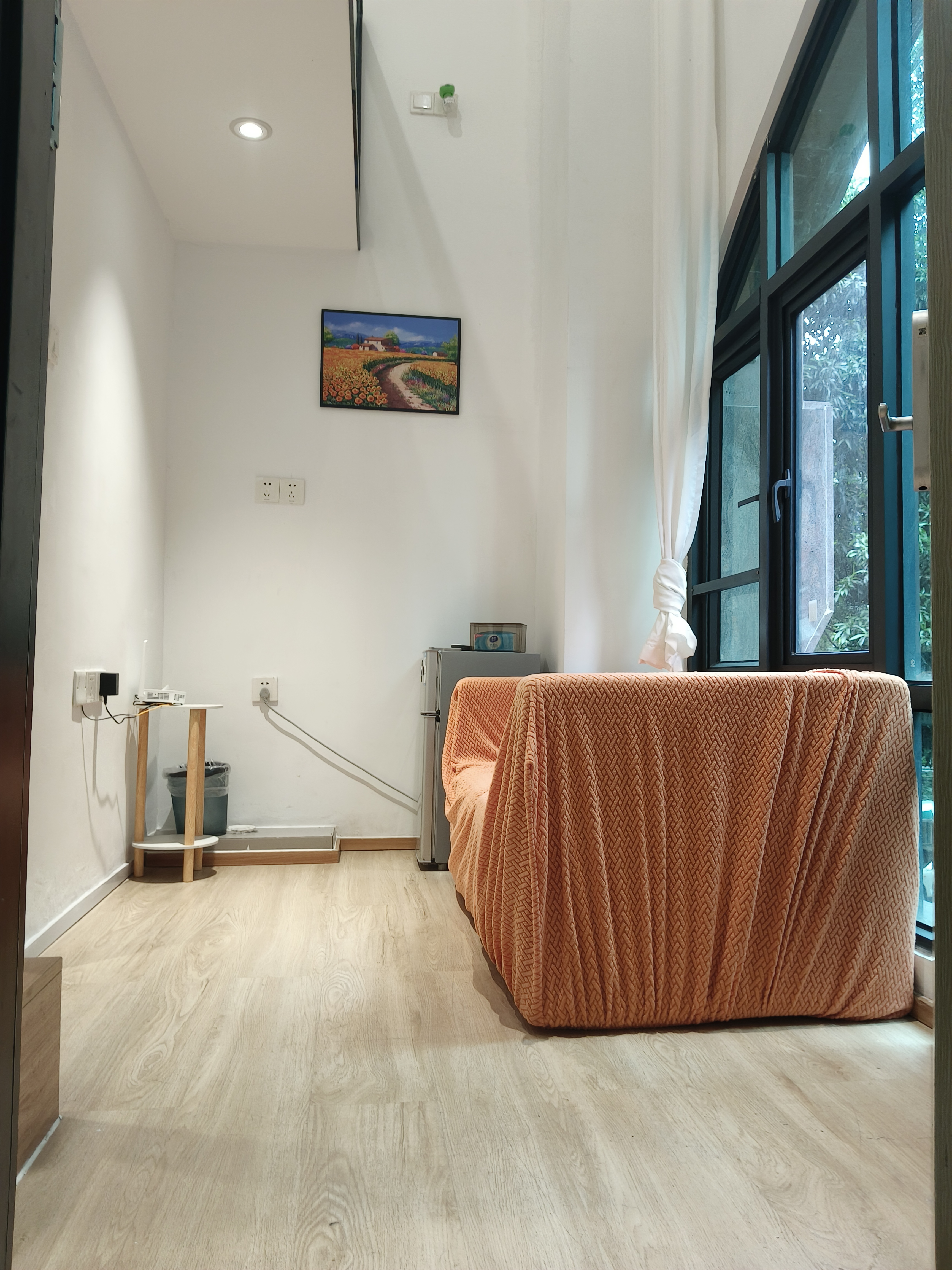 亭楼公寓 随时看房·