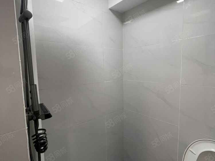 麦子店街小区 随时看房·