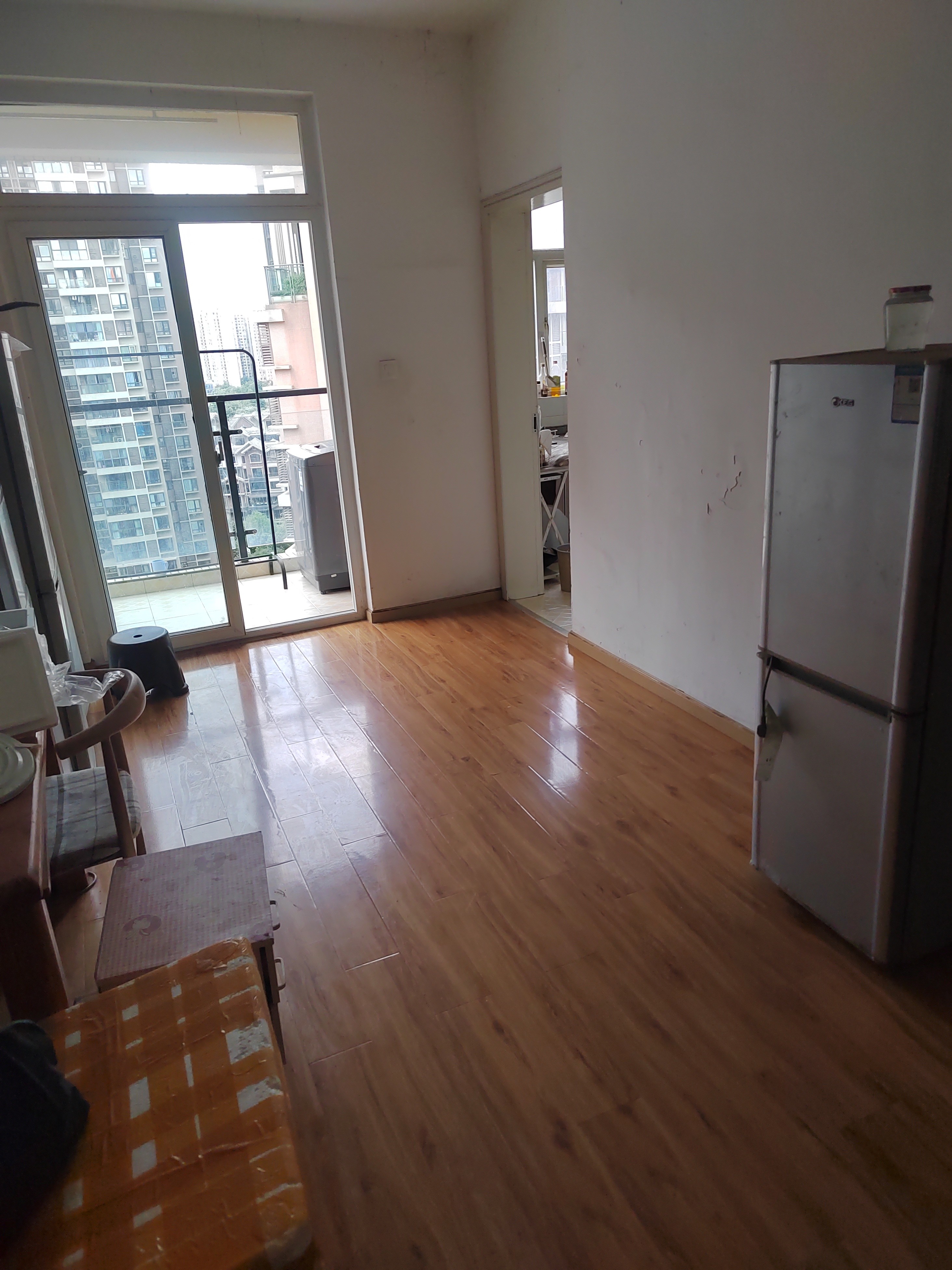 黄金时代 5居室 850元/月