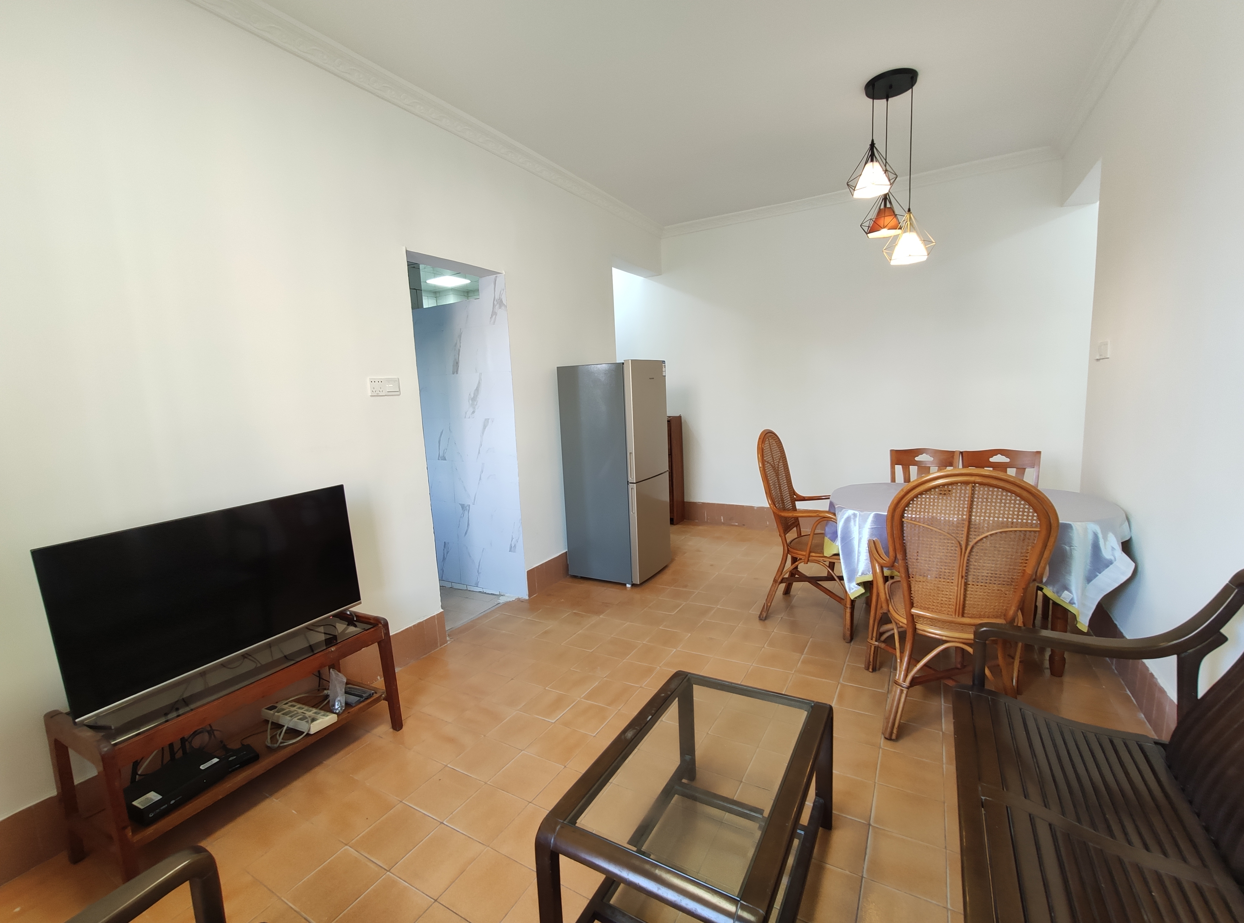 山河东街教工宿舍 随时看房·