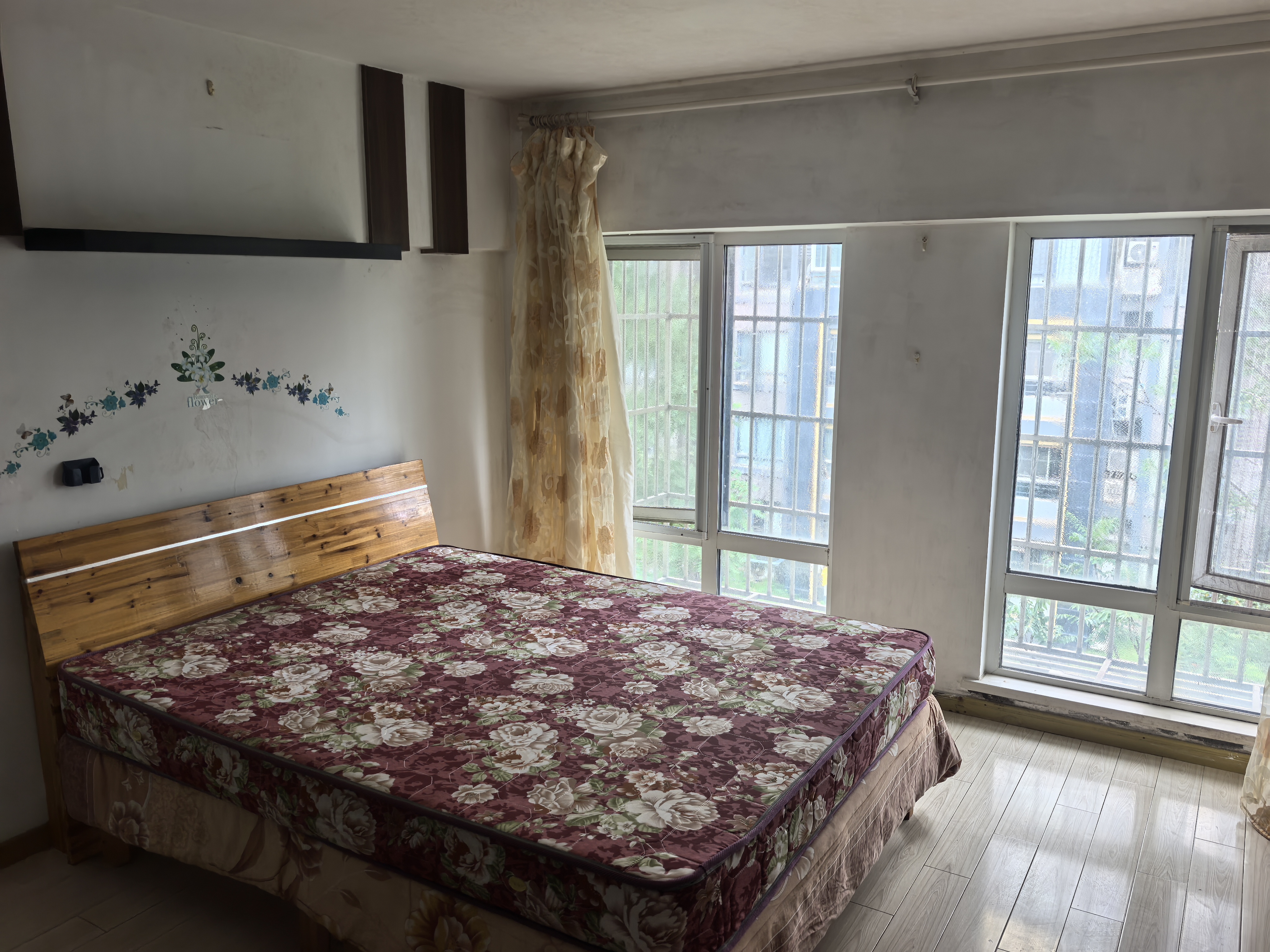 铂领公寓 随时看房·