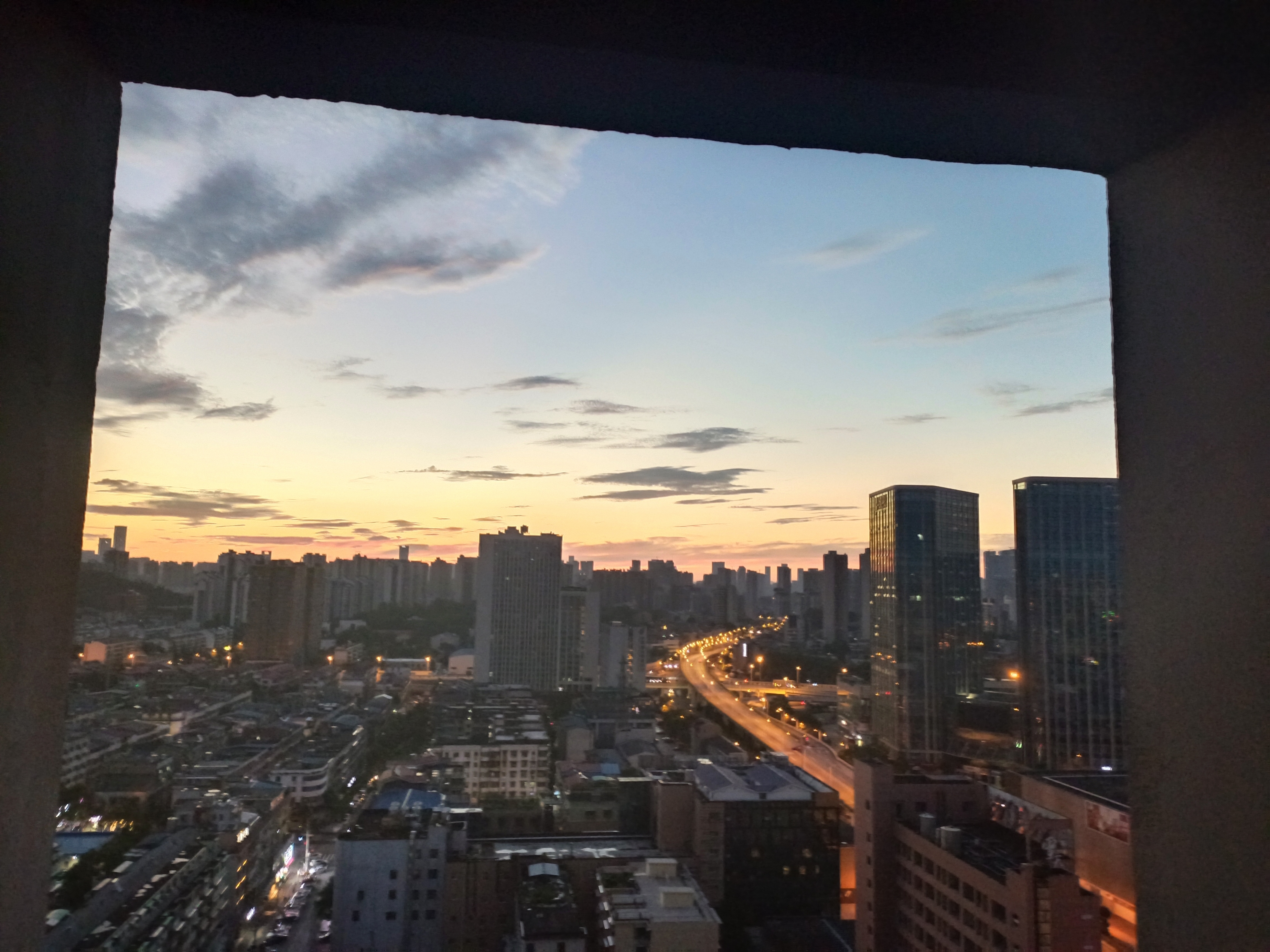 奥园城市天骄一期一栋 随时看房·