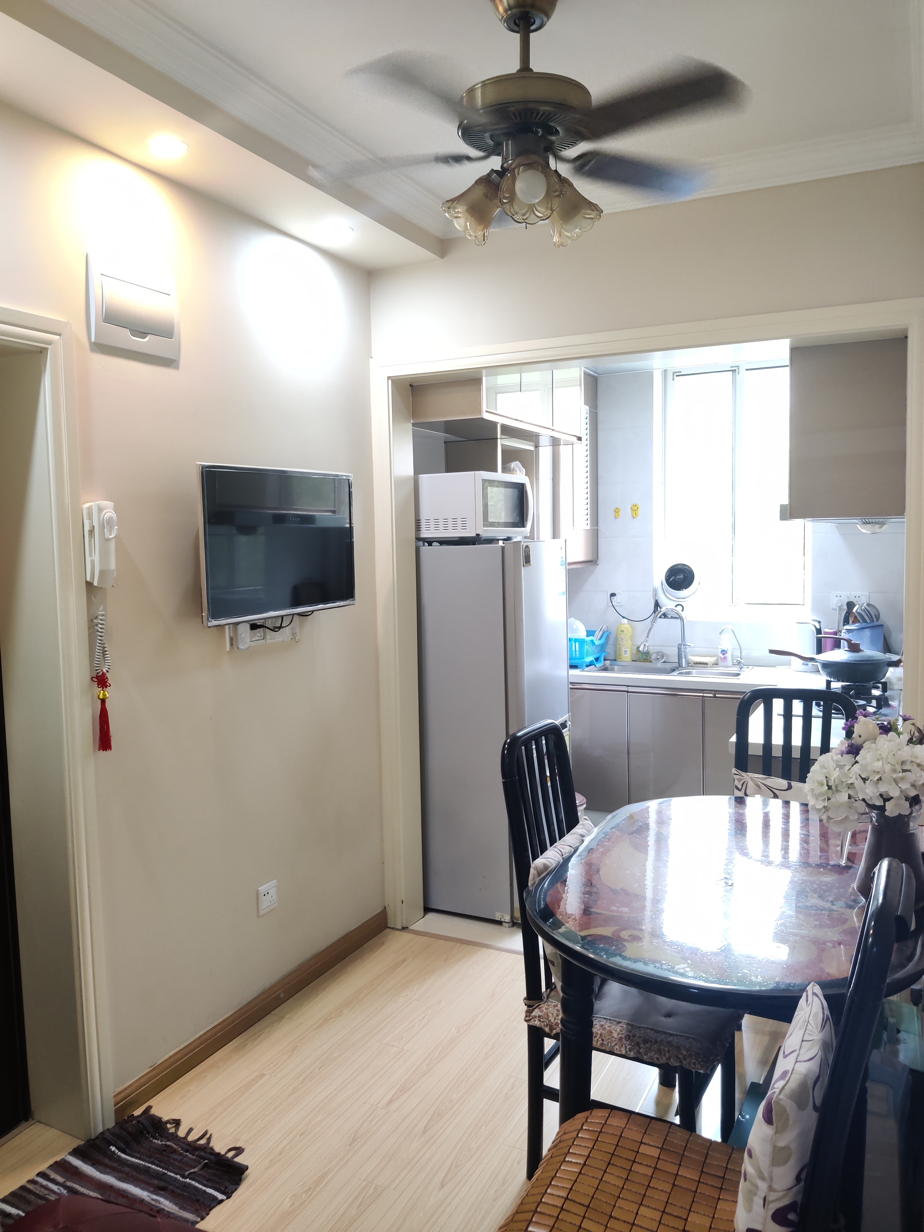 近漕宝路地铁站 康健路43弄小区 随时看房·