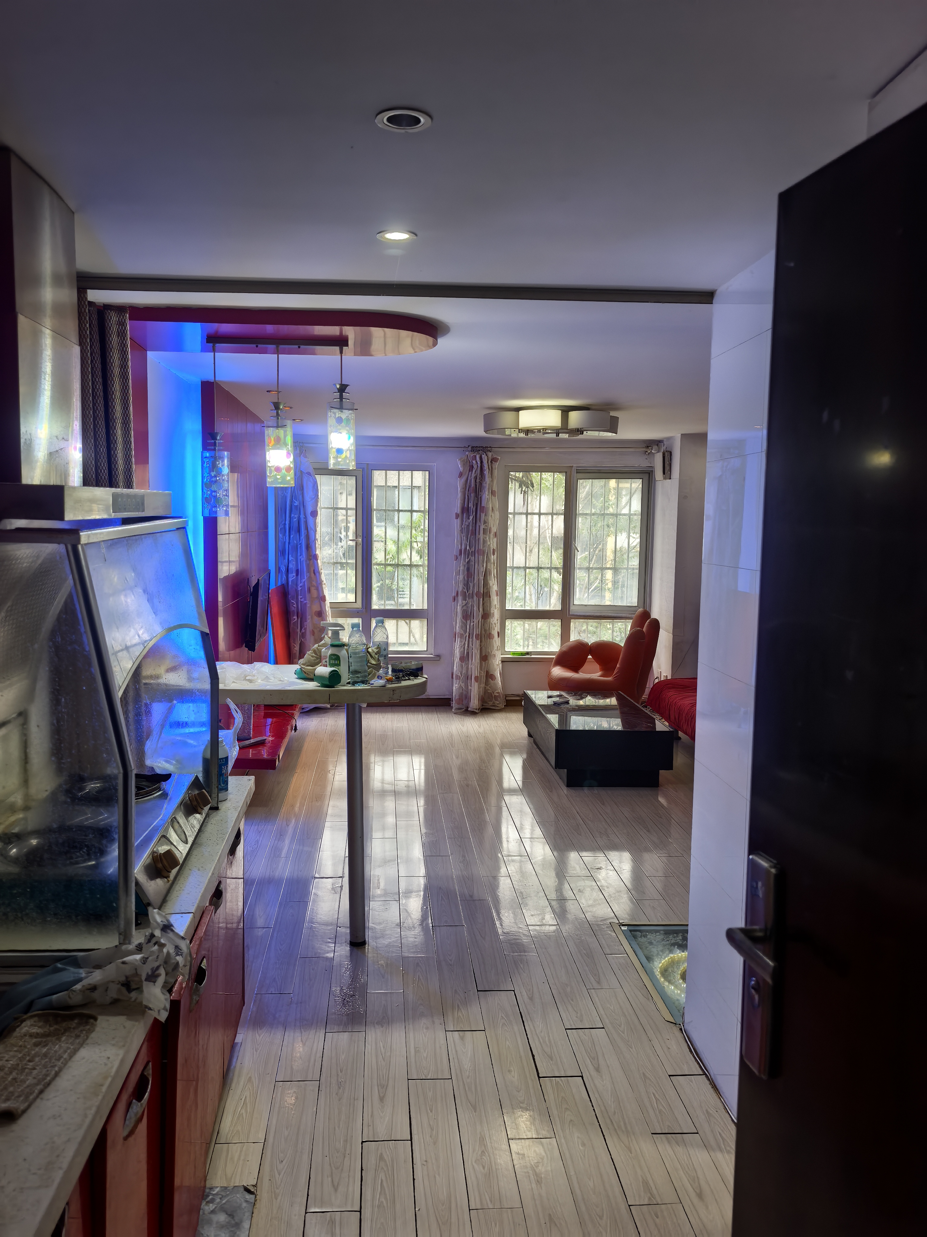 铂领公寓 2居室 2300元/月