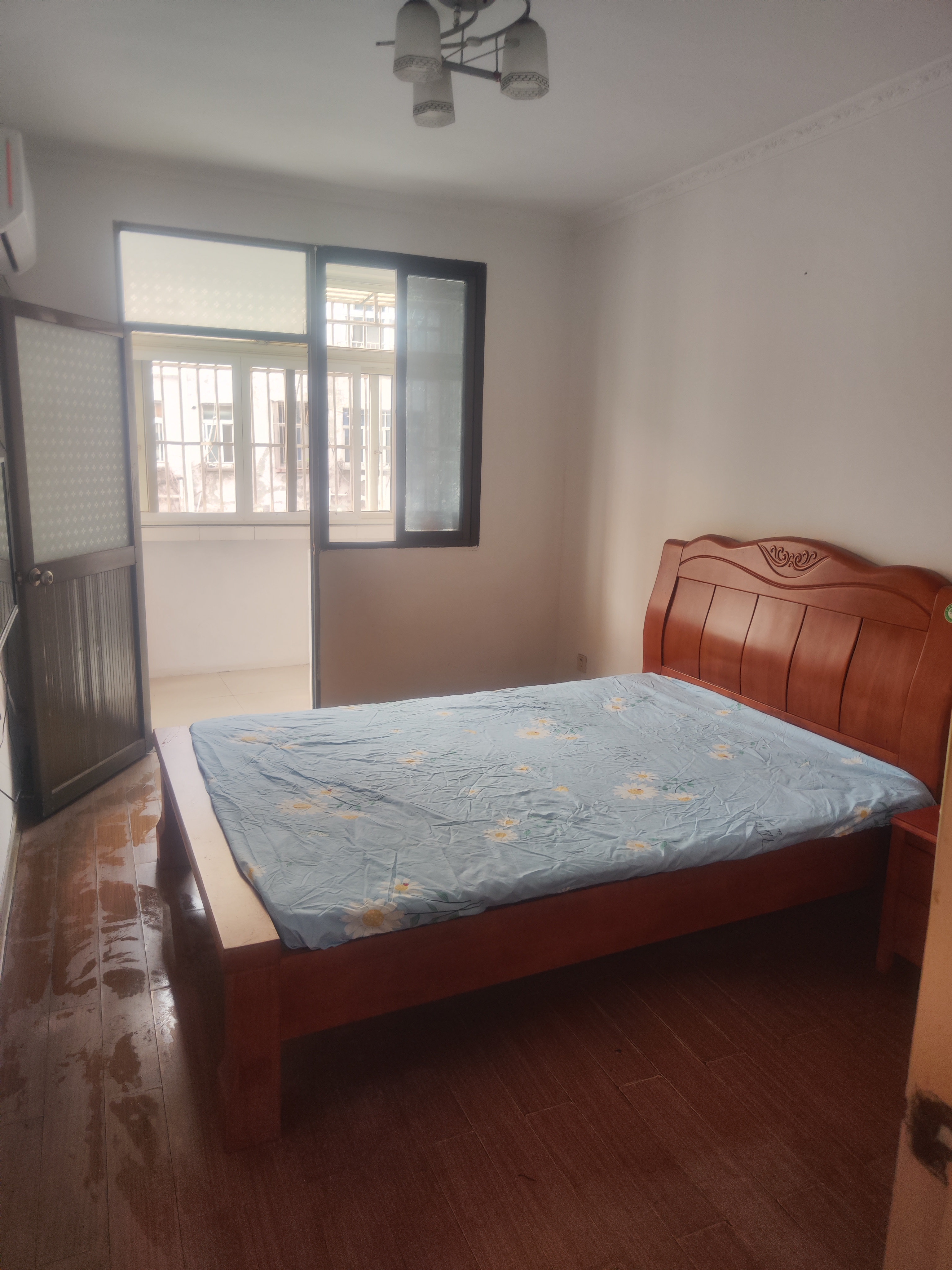 念四二村 随时看房·