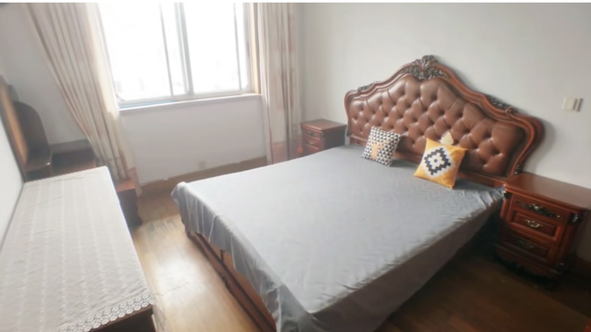 新长征花苑一街坊 3居室 2300元/月