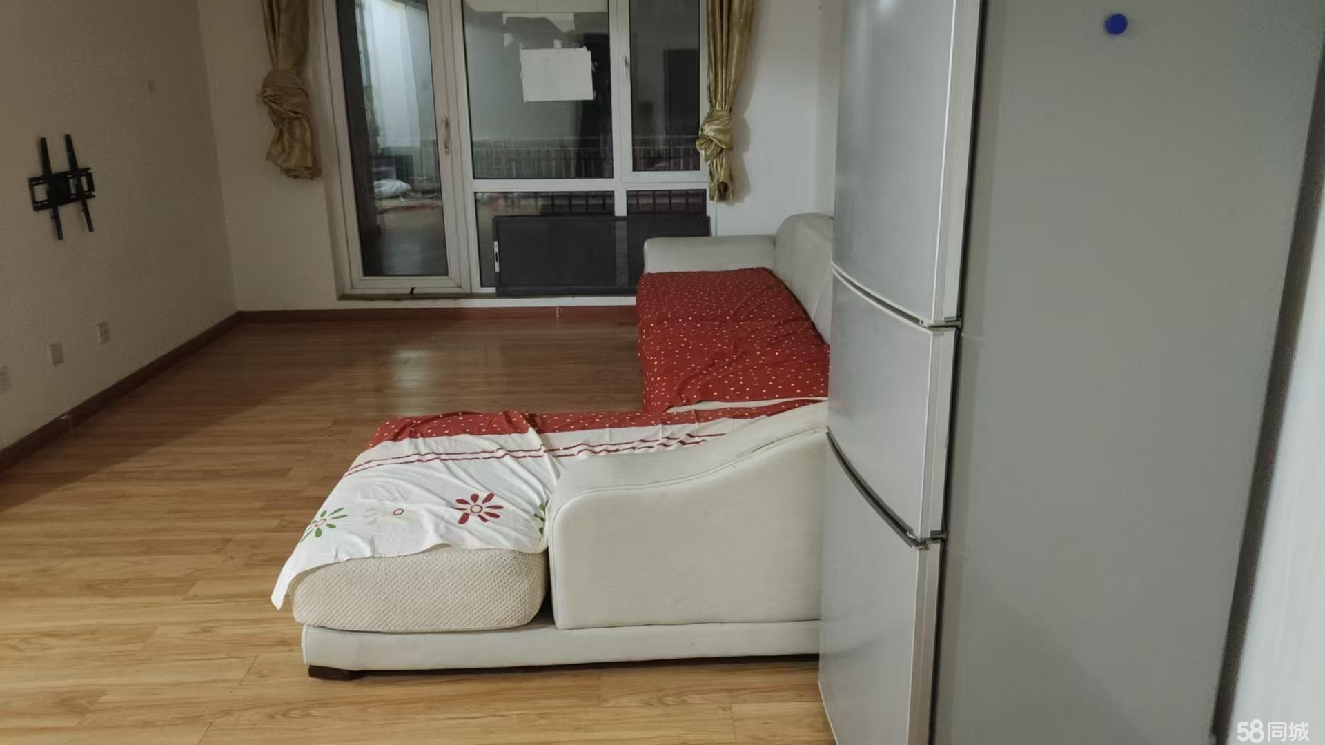 中铁城 3居室 650元/月