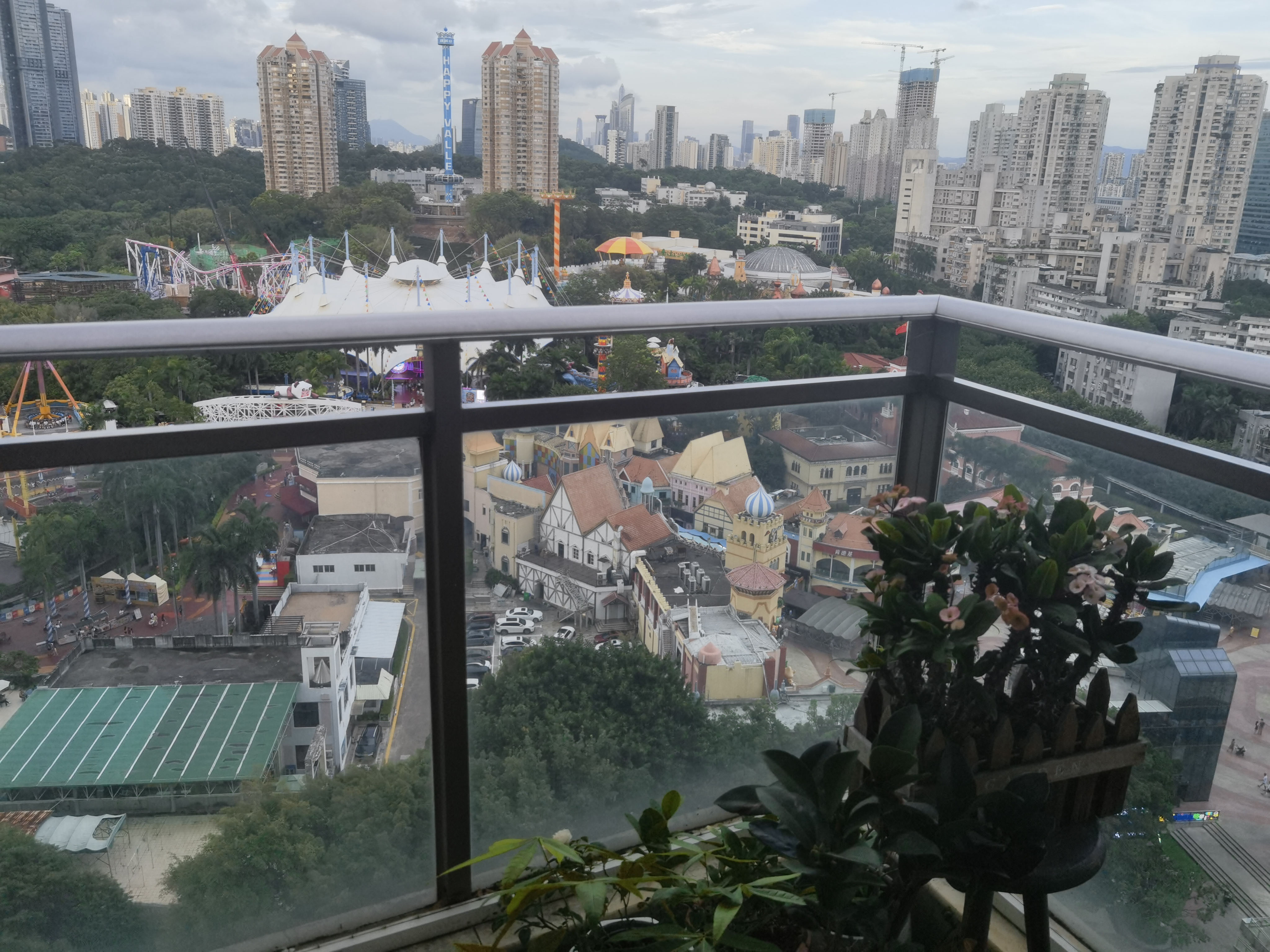 假日湾华庭 随时看房·