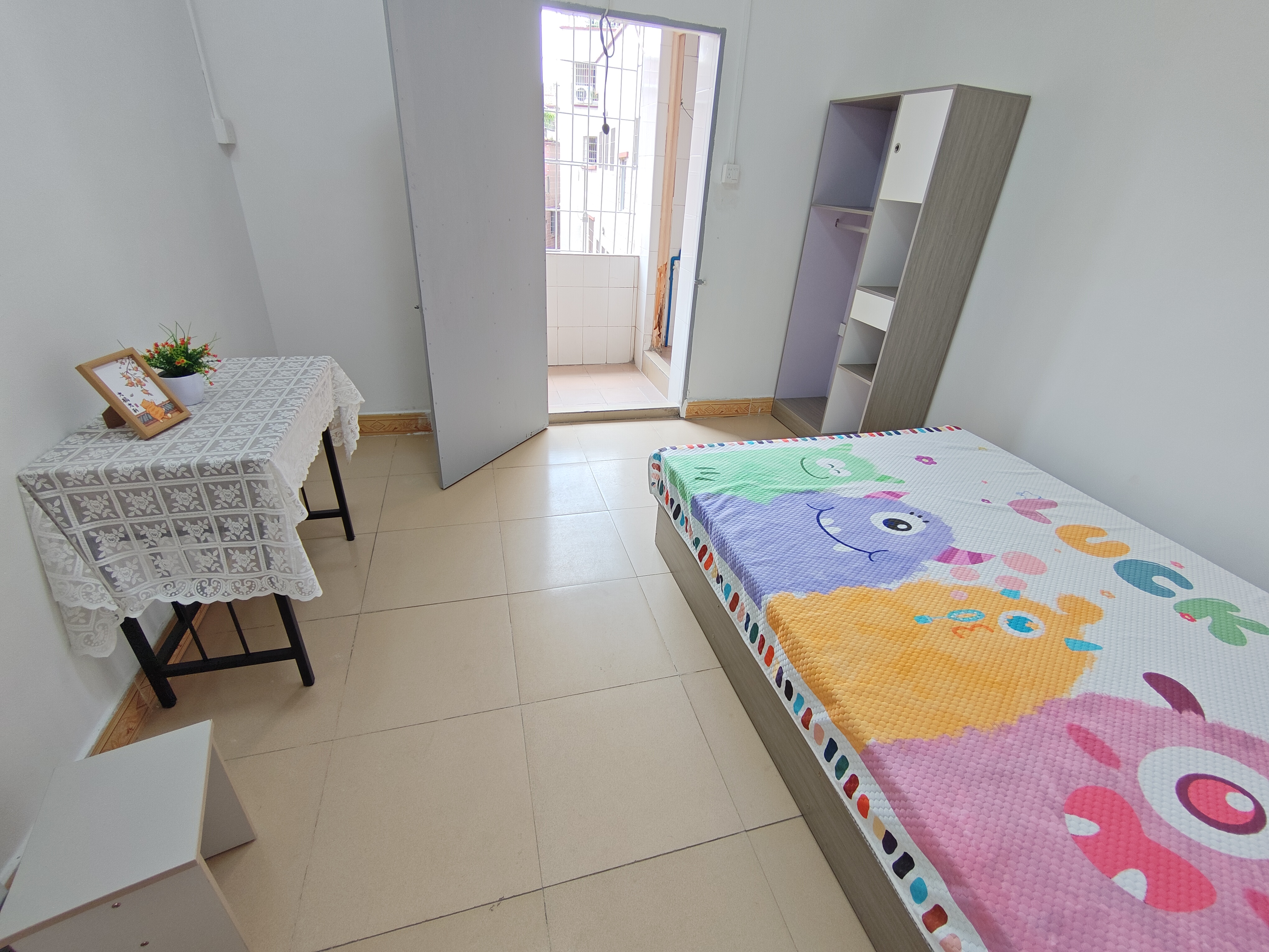 鸦岗村 随时看房·