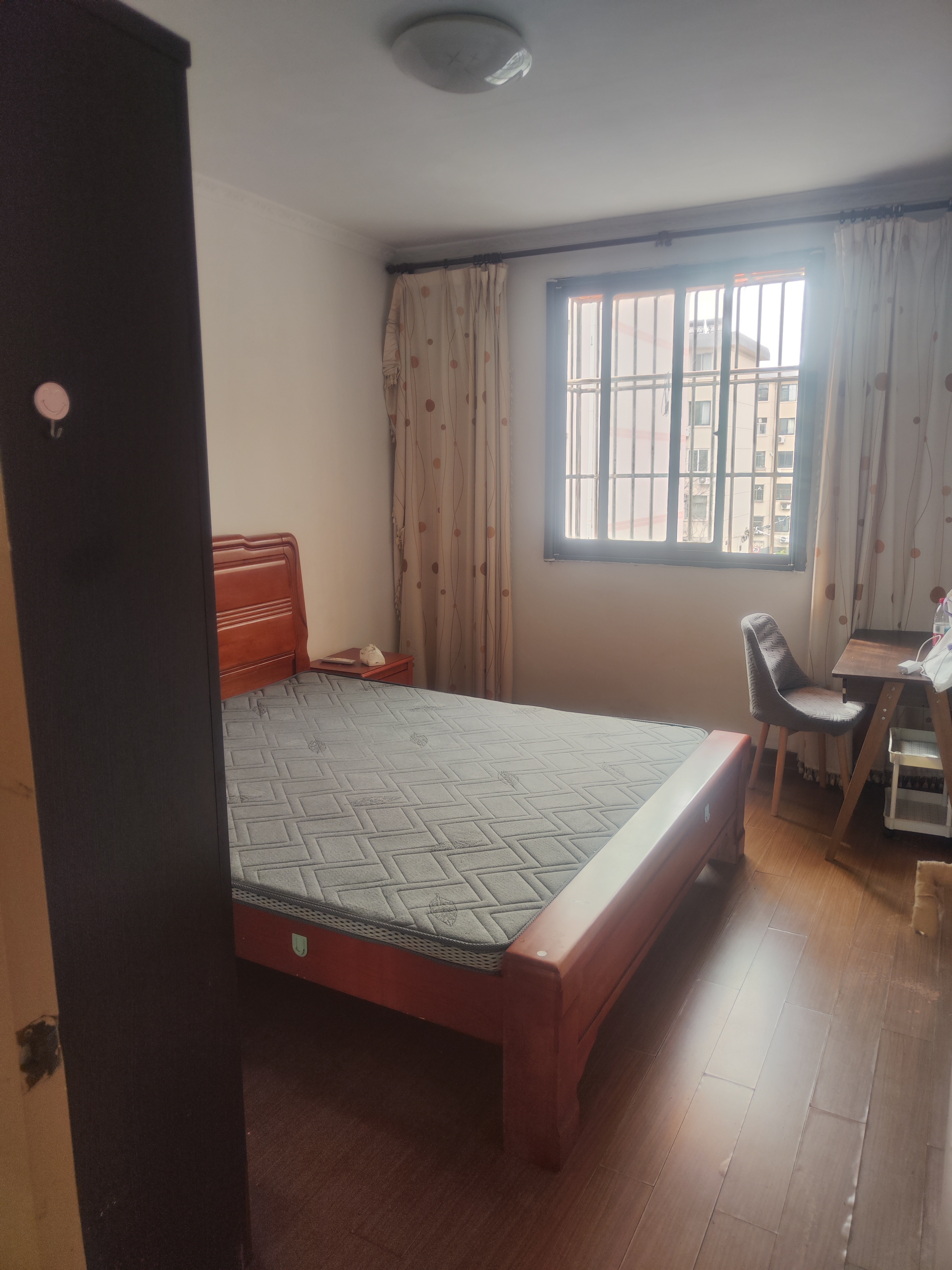 念四二村 随时看房·