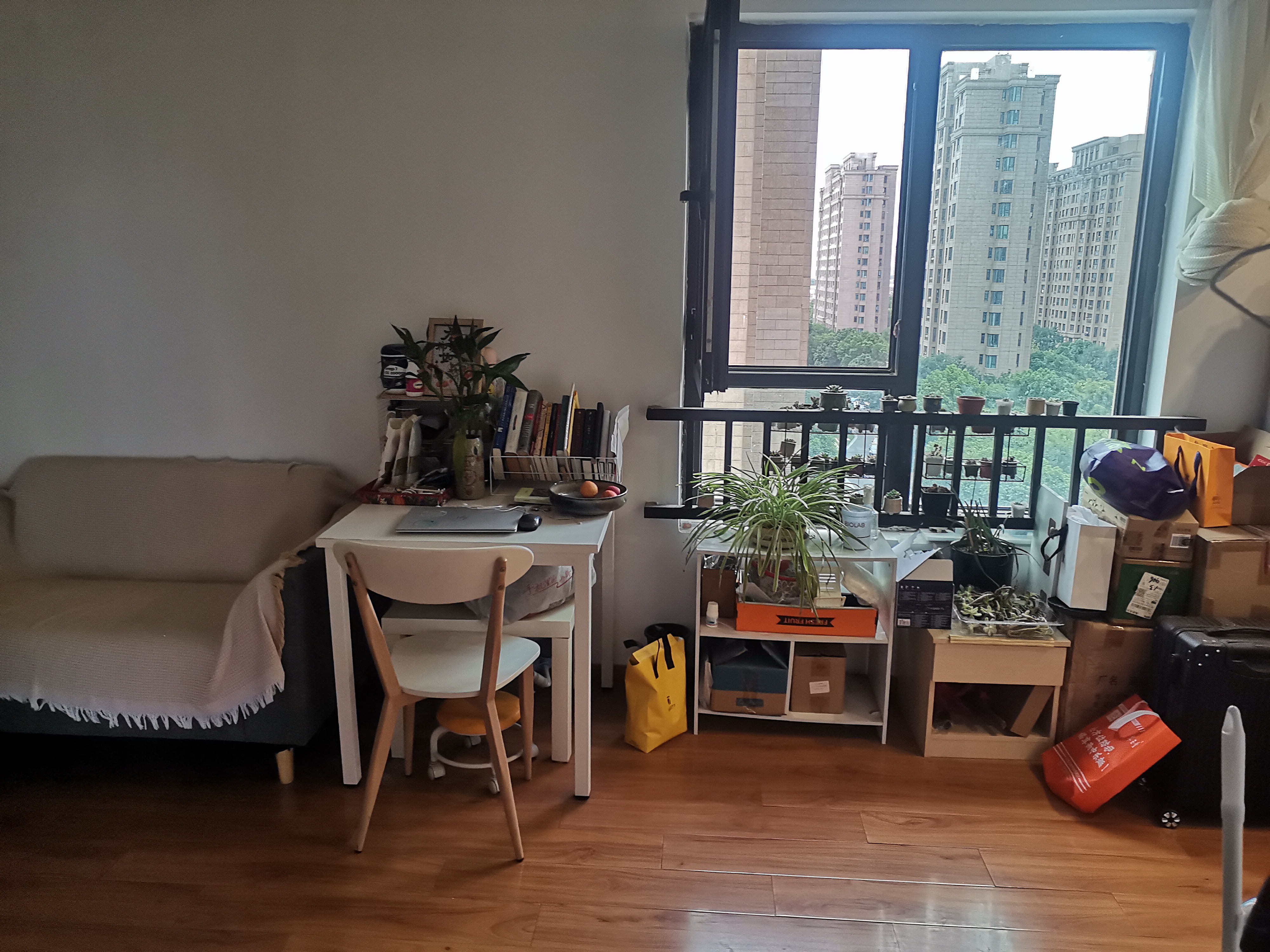 紫金九号 2居室 2200元/月