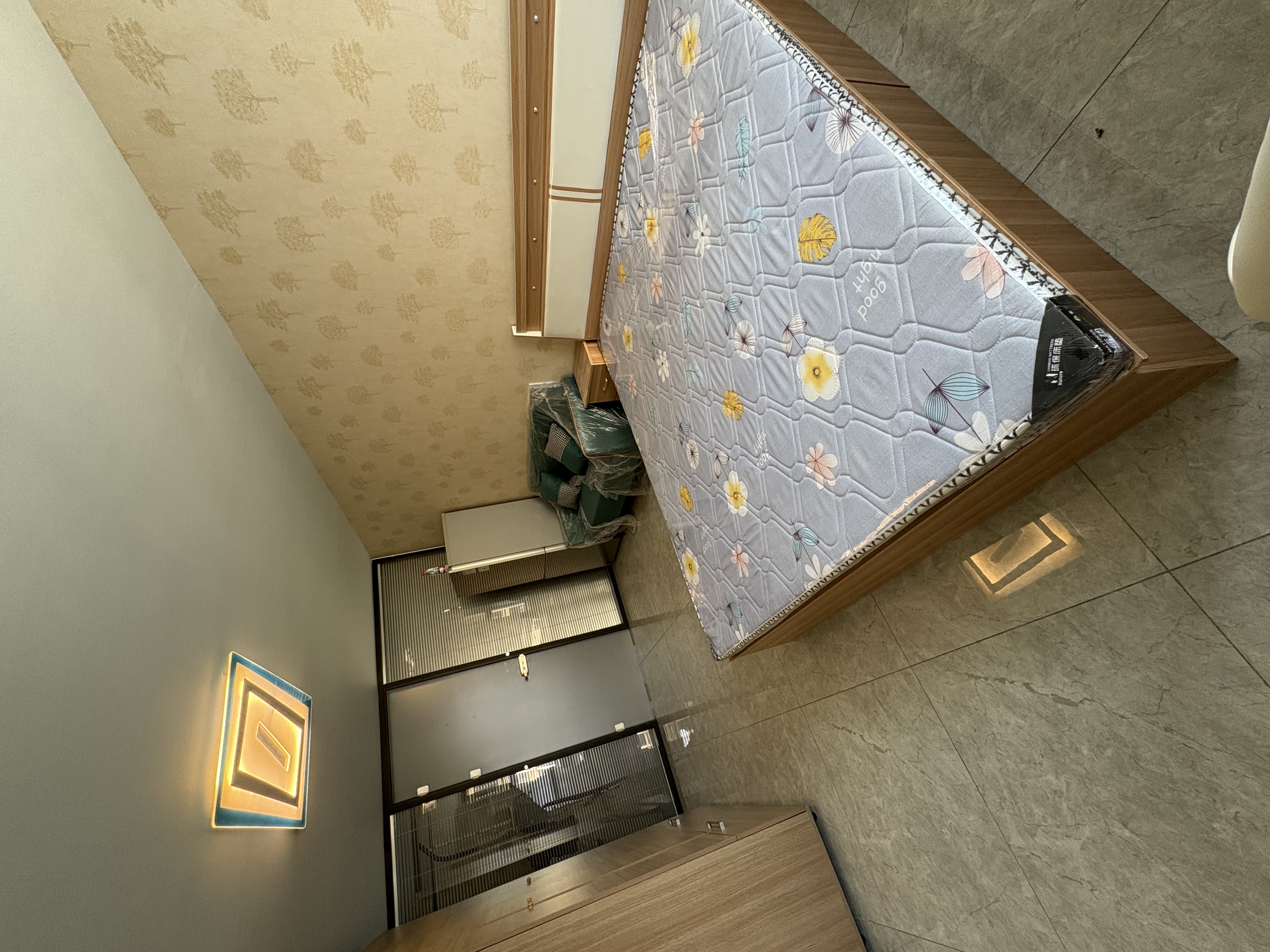 红郡大厦 随时看房·