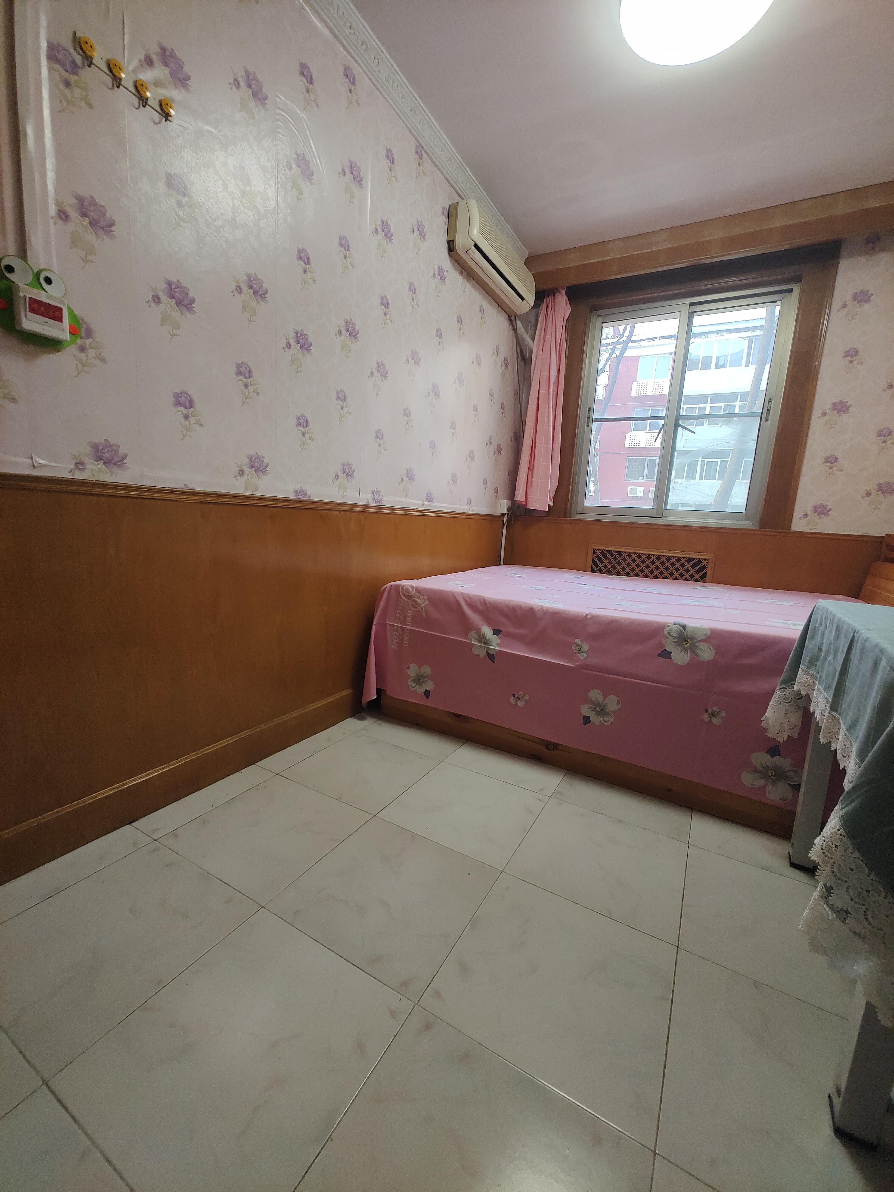 北三环安贞门安贞里二区次卧 随时看房·