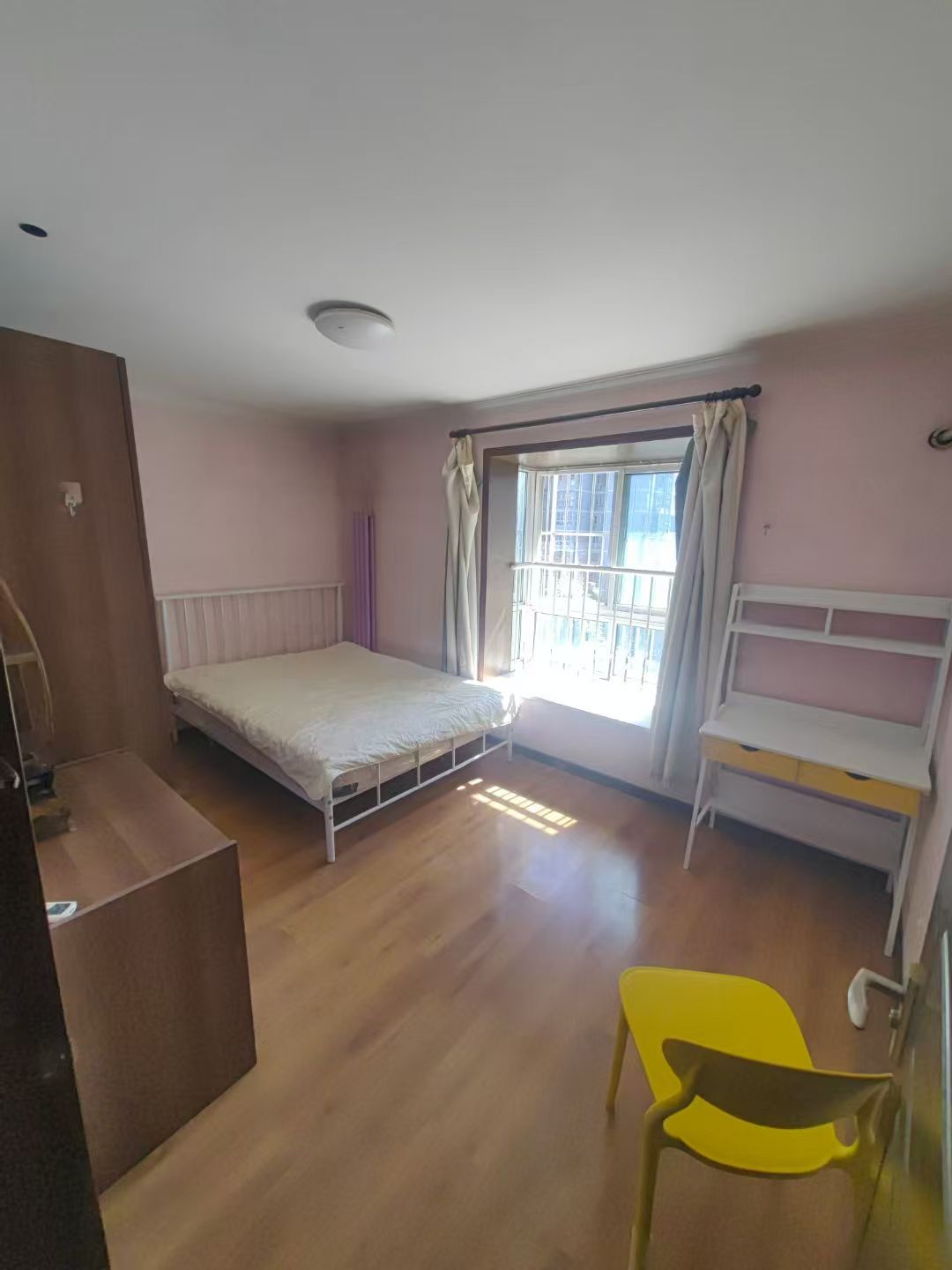 常青园一区 4居室 2400元/月