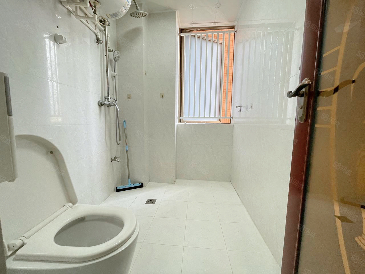 凤达滨河豪园 随时看房·