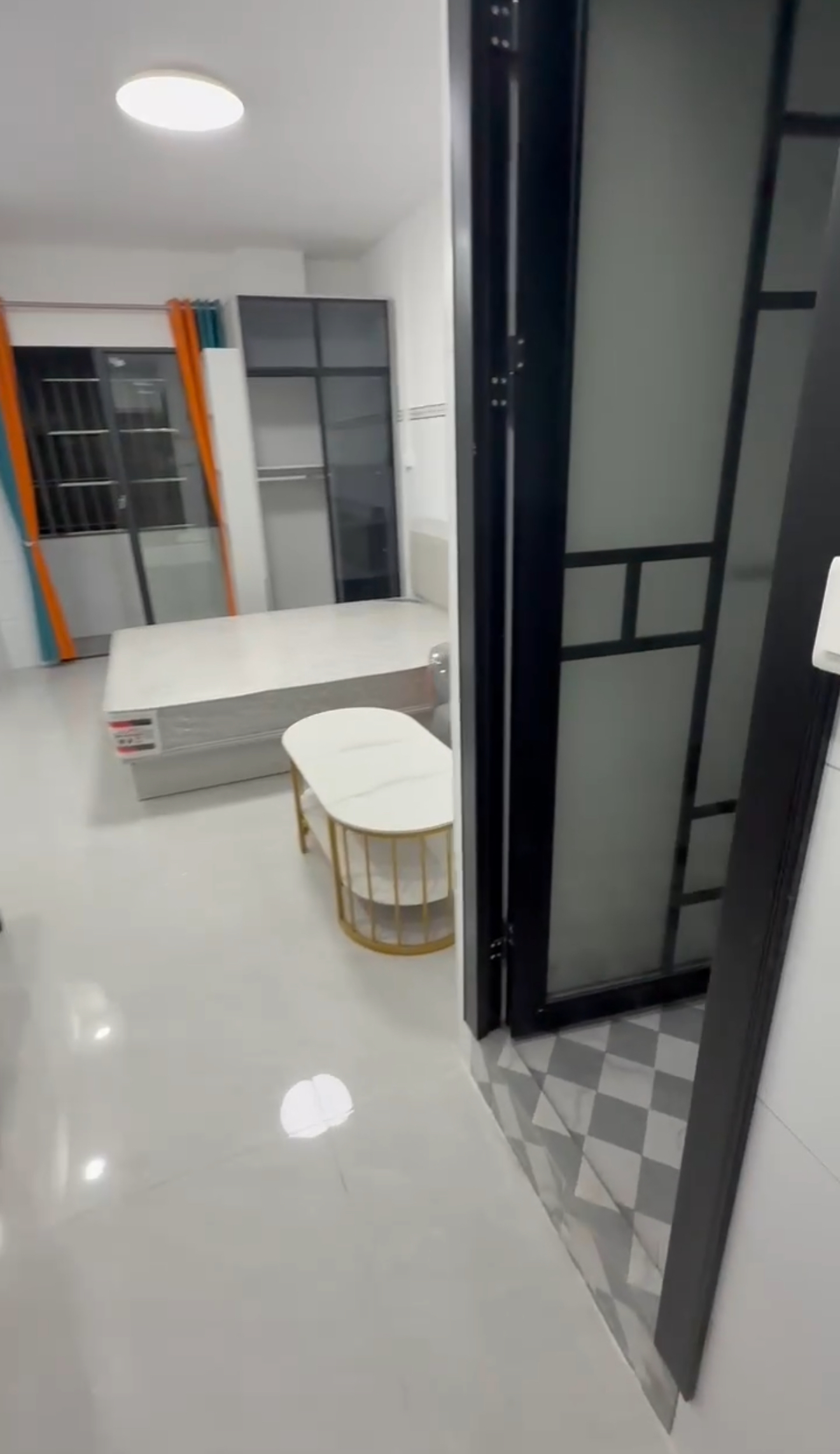 西滘大街六巷19号）