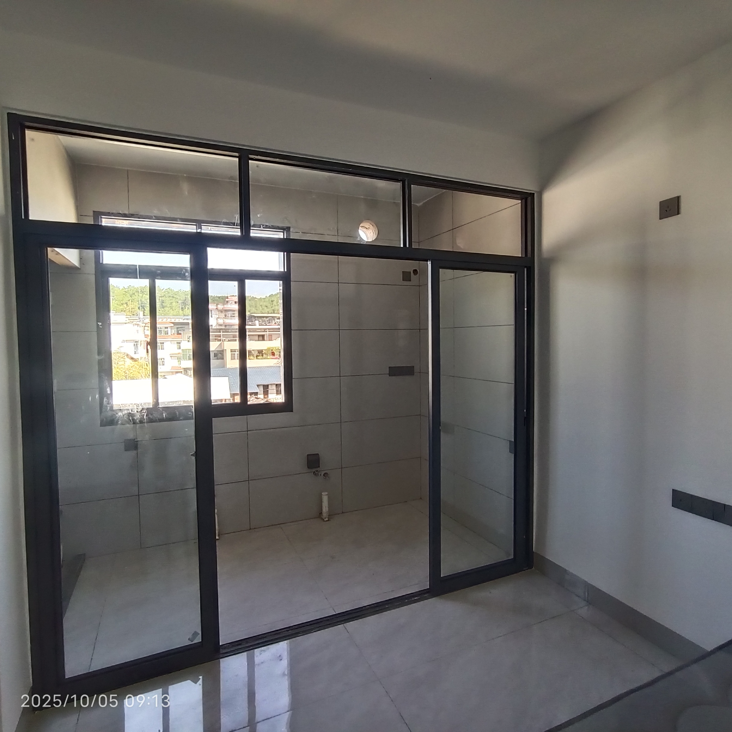 南里村 随时看房·