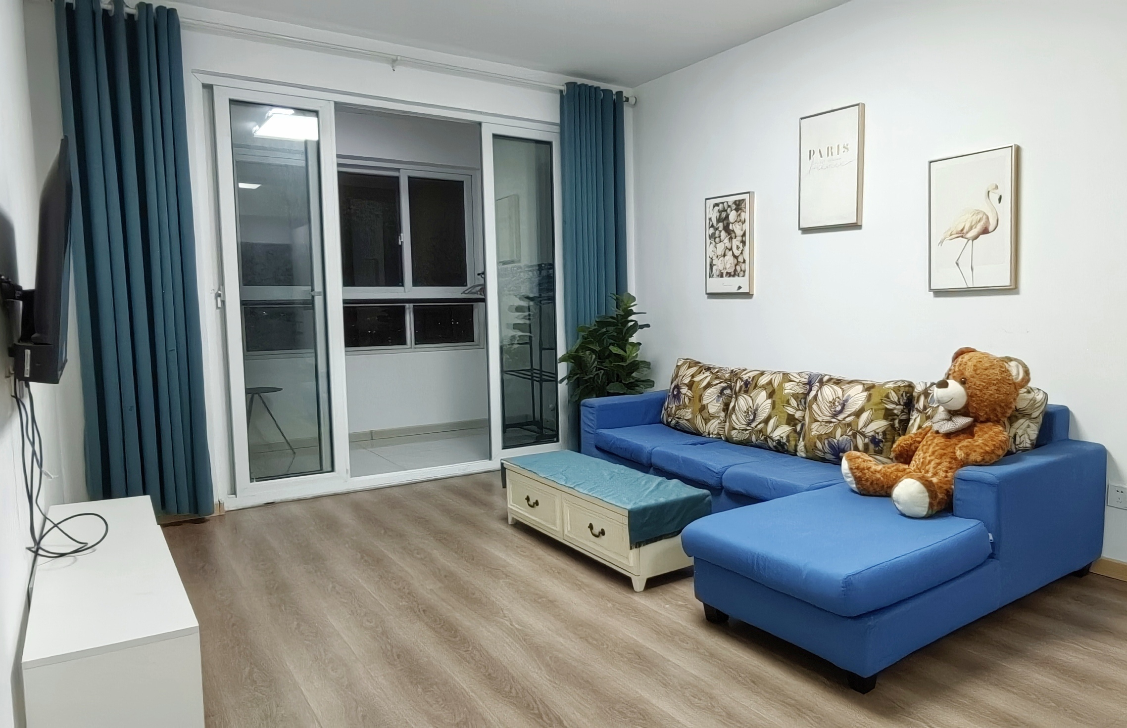 雅居乐富春山居 3居室 1300元/月