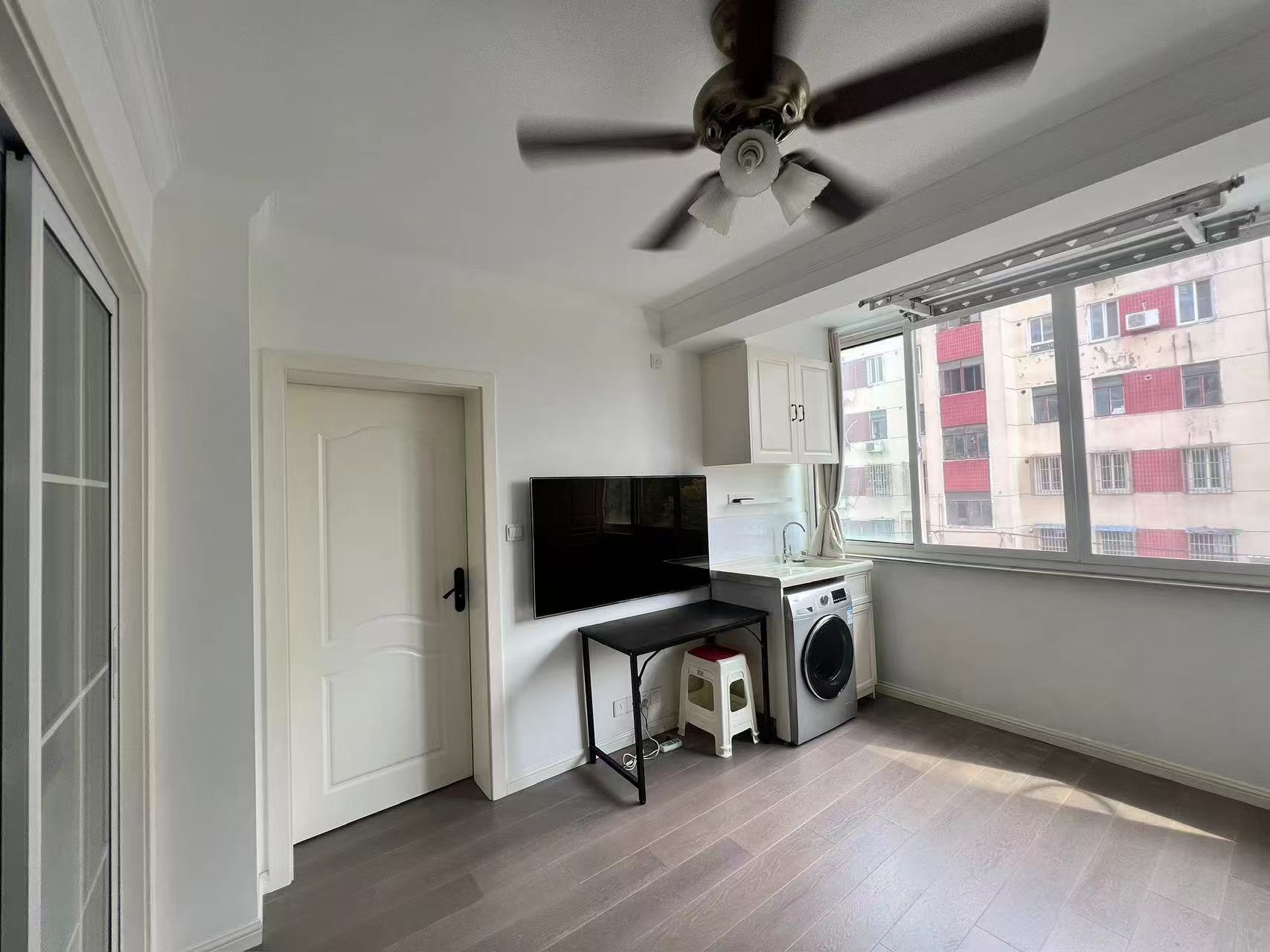 凌桥二村 随时看房·