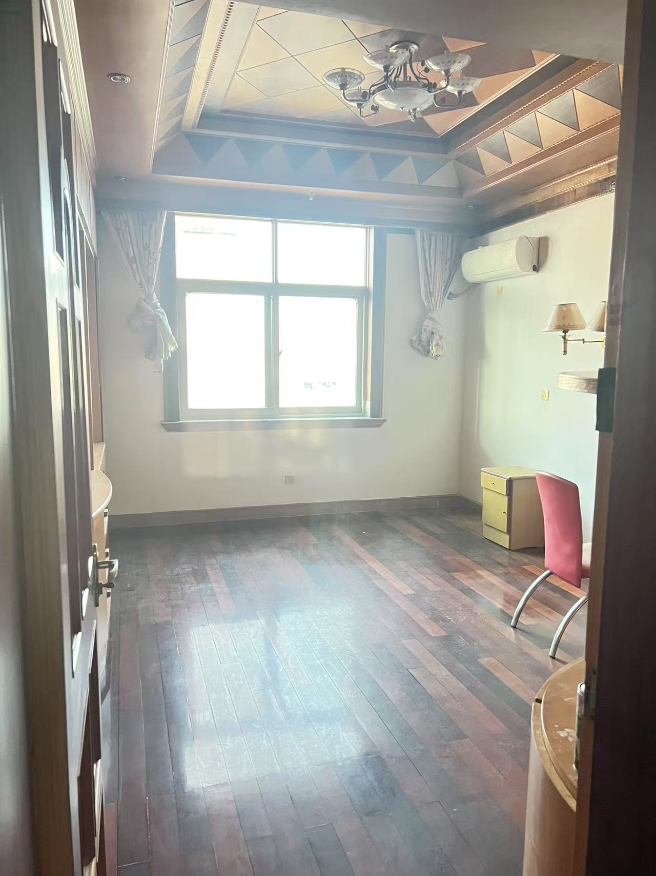 宣桥宣治村 273 号 随时看房·