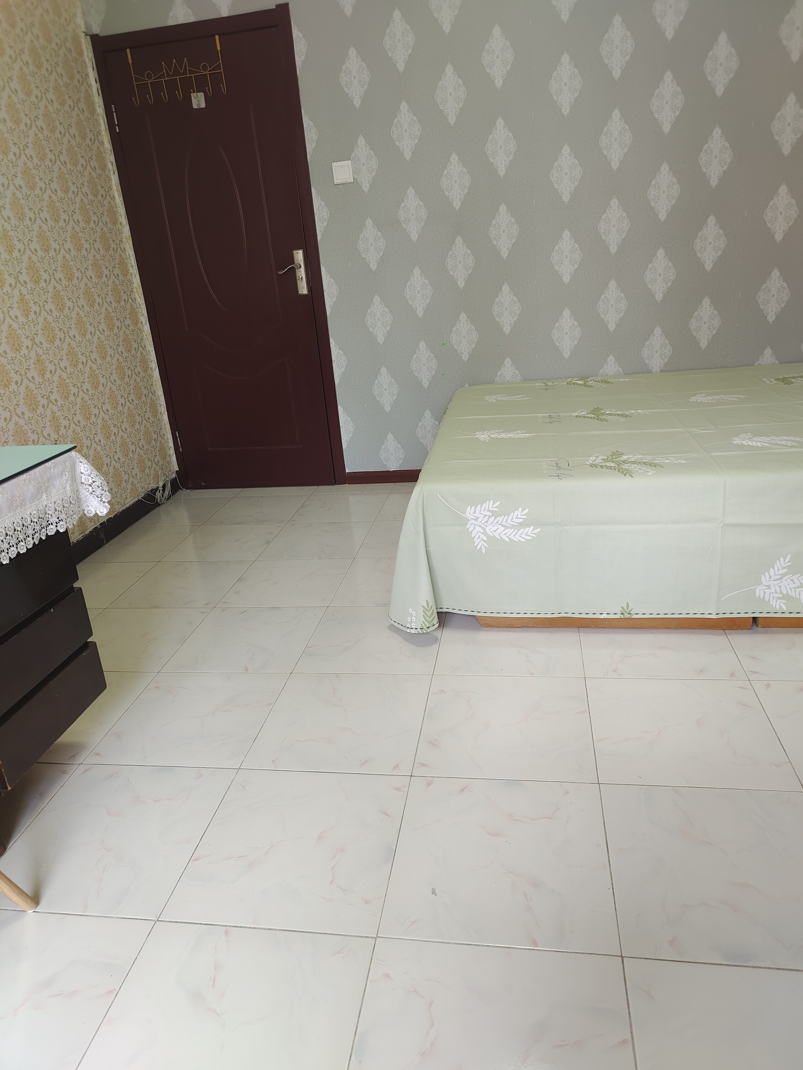 北三环安贞门安贞里二区主卧 随时看房·