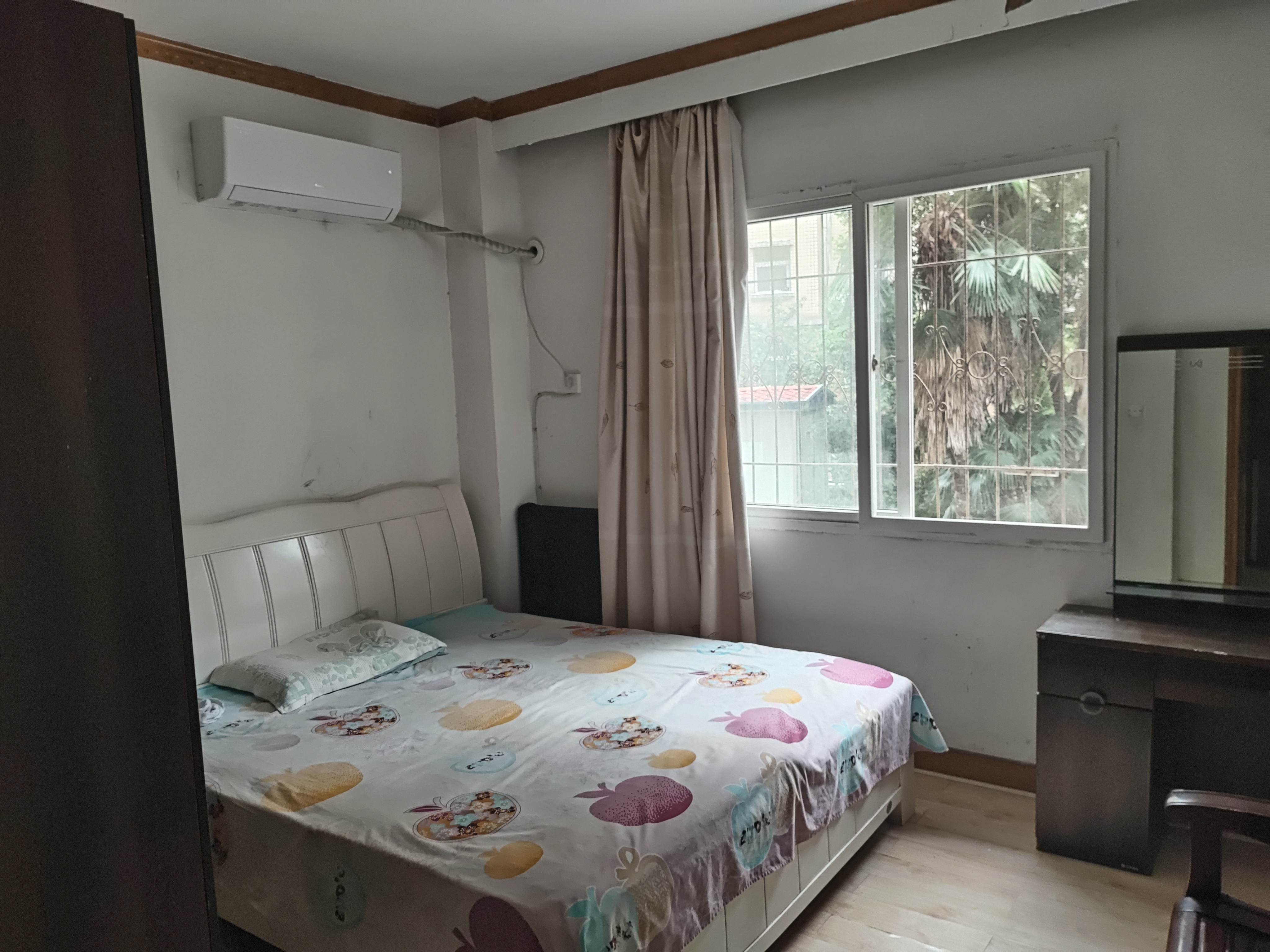 东湖花园一期 随时看房·