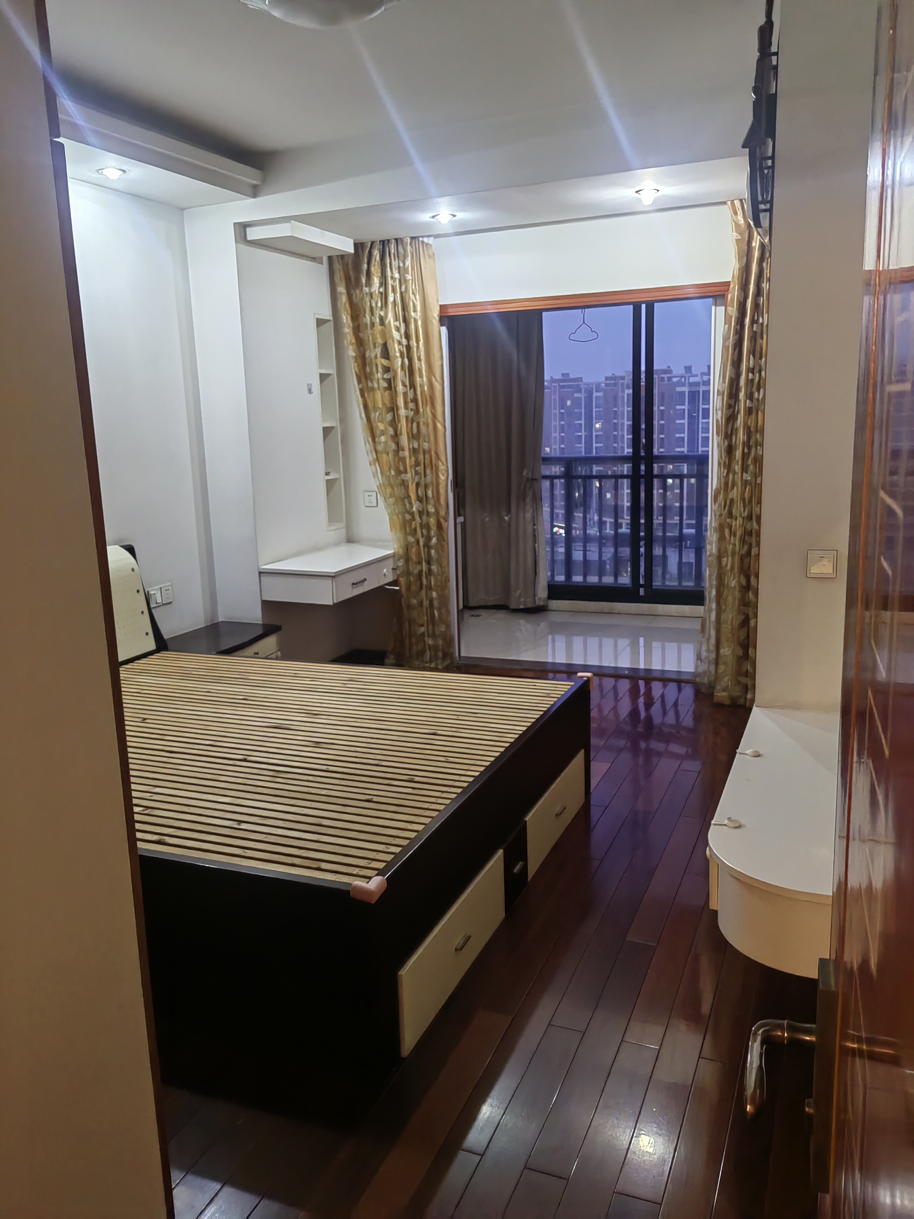 阳光丽园 随时看房·