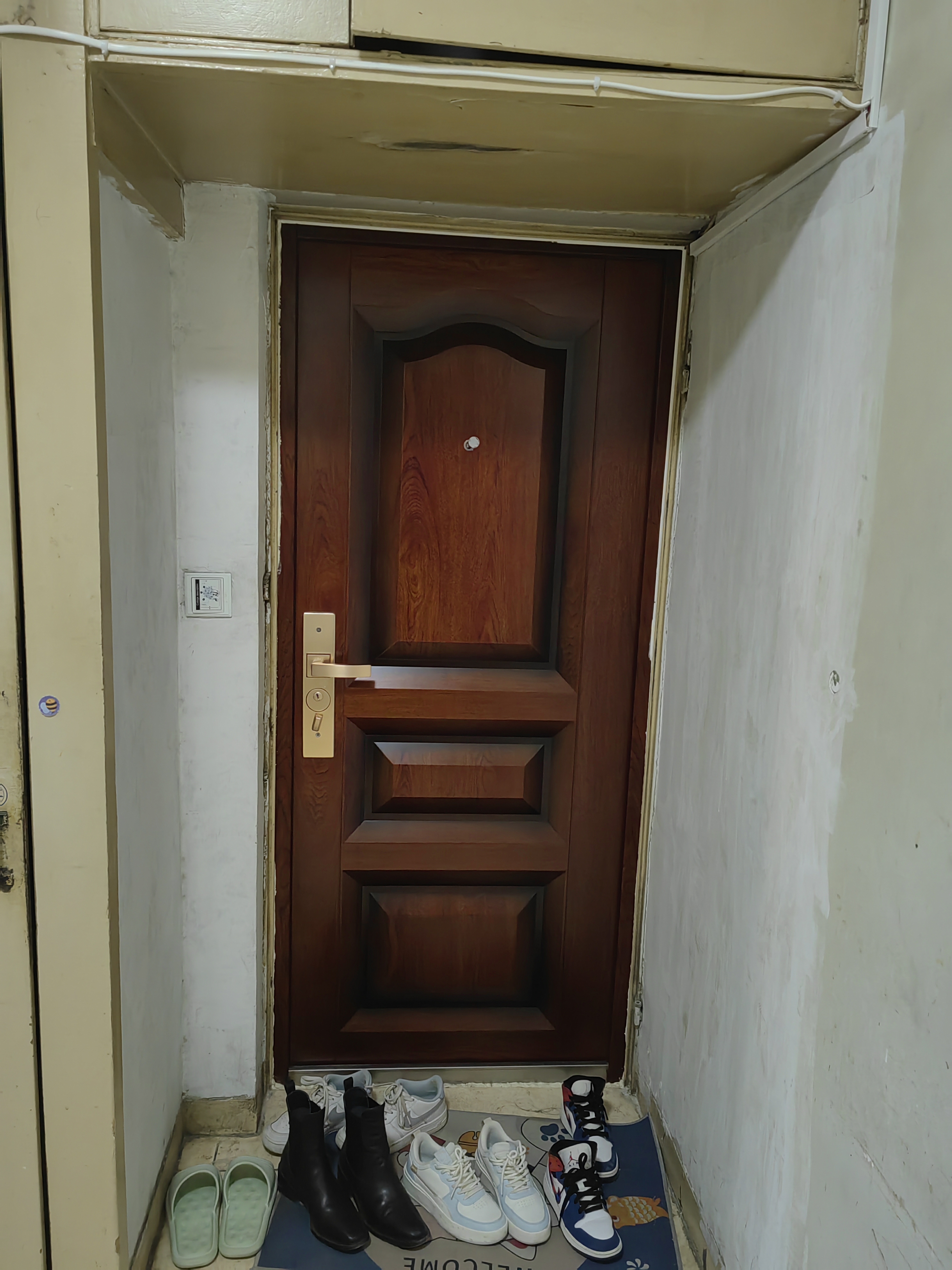 建材城西一里 随时看房·