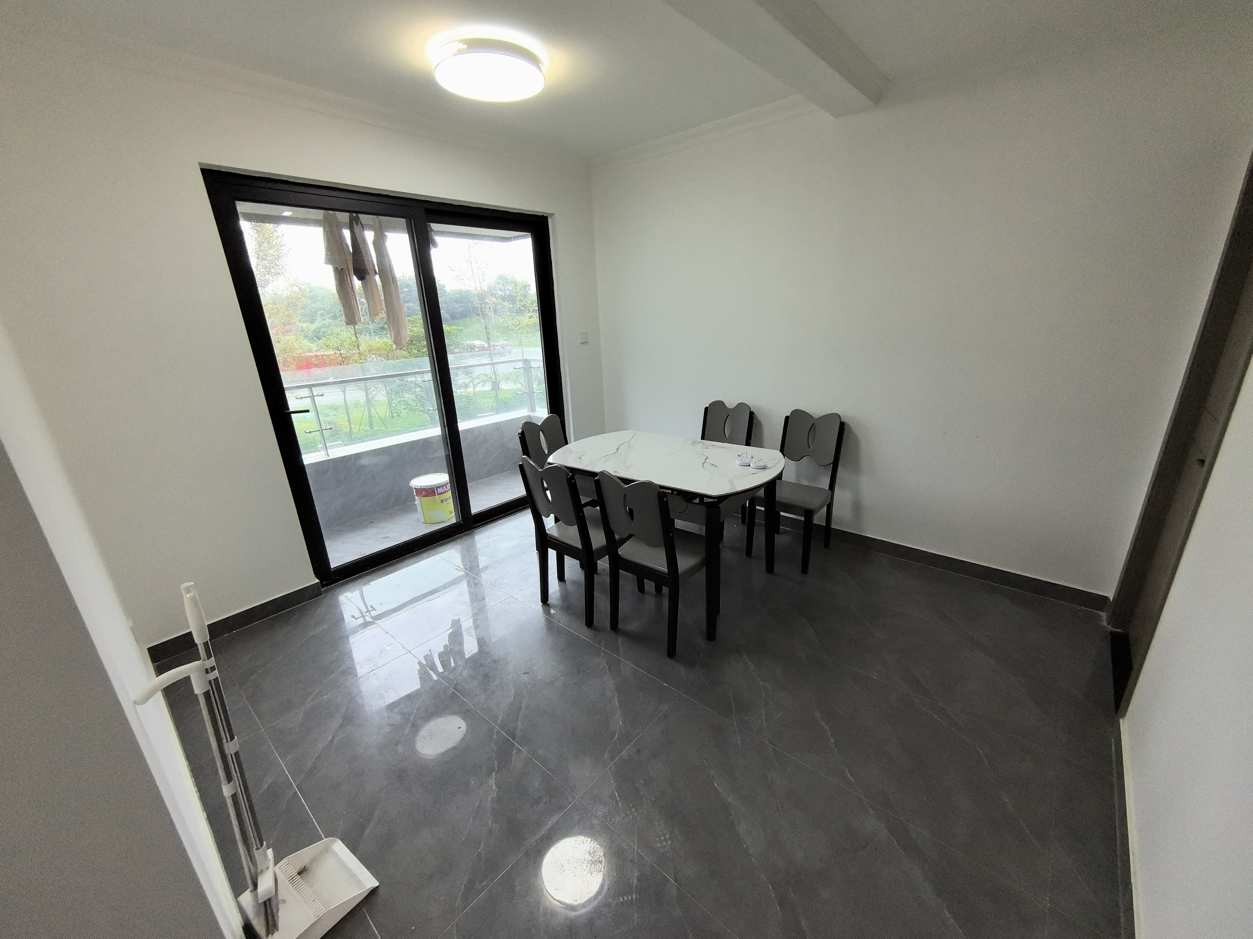 建发中央湾区 5居室 1350元/月