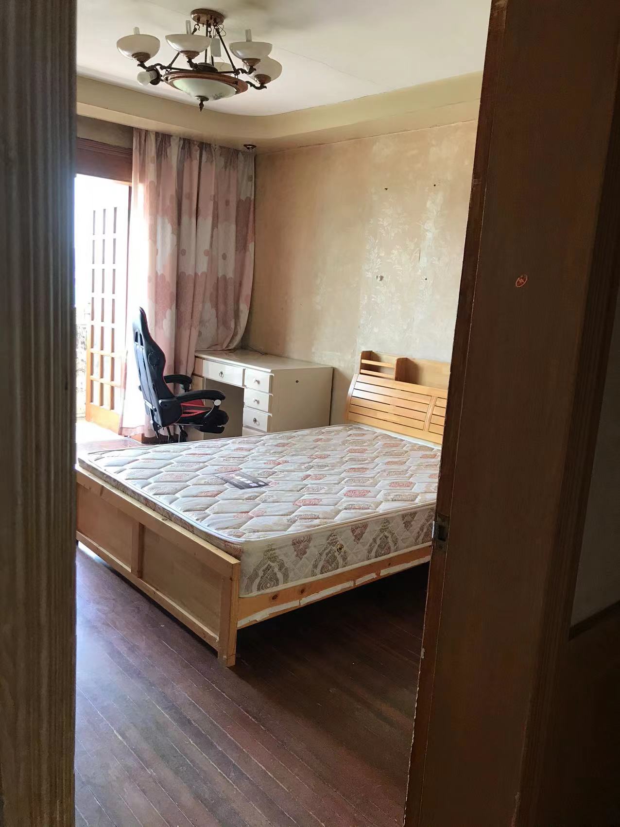 疁南住宅小区 随时看房·