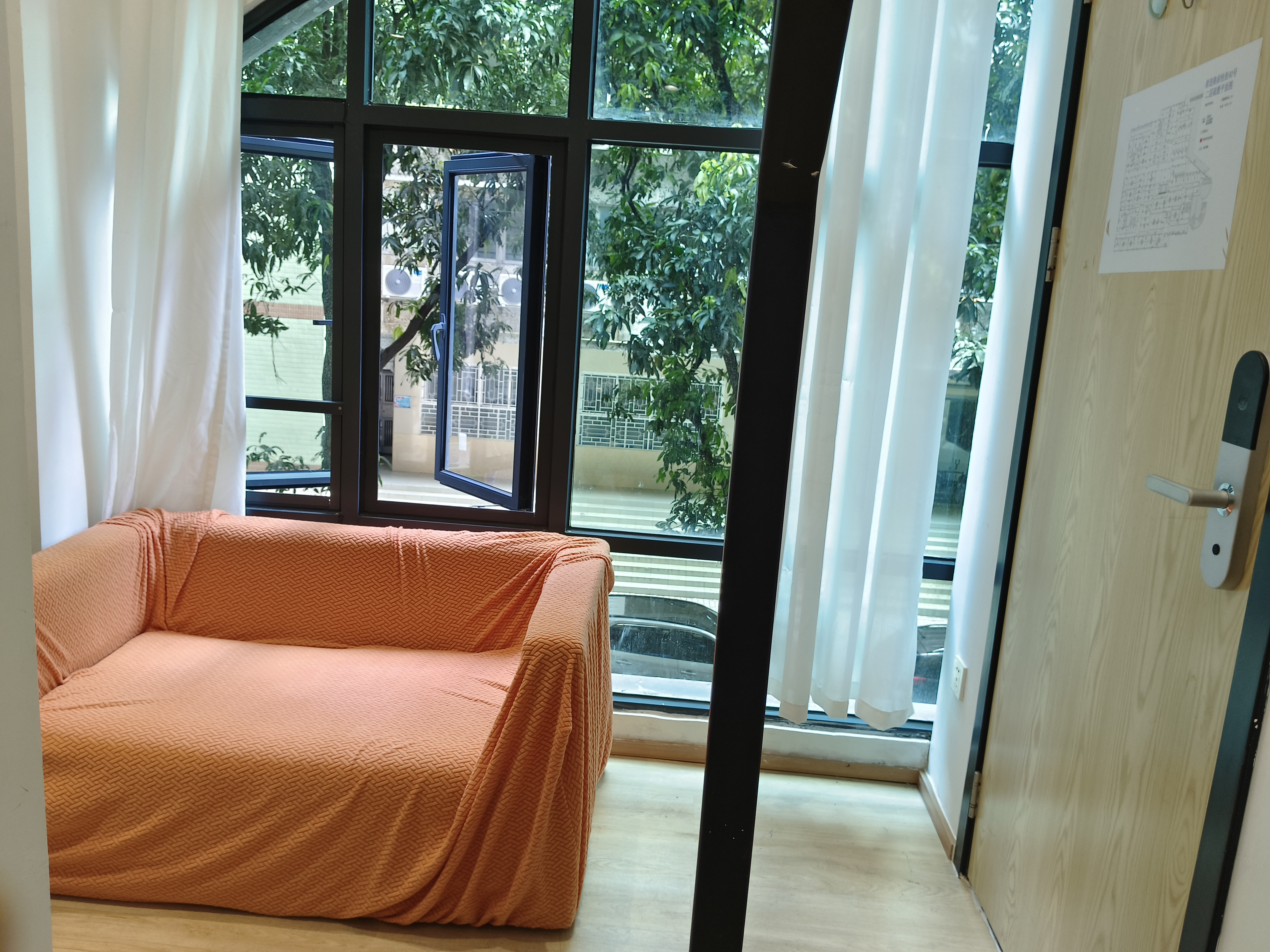 亭楼公寓 随时看房·