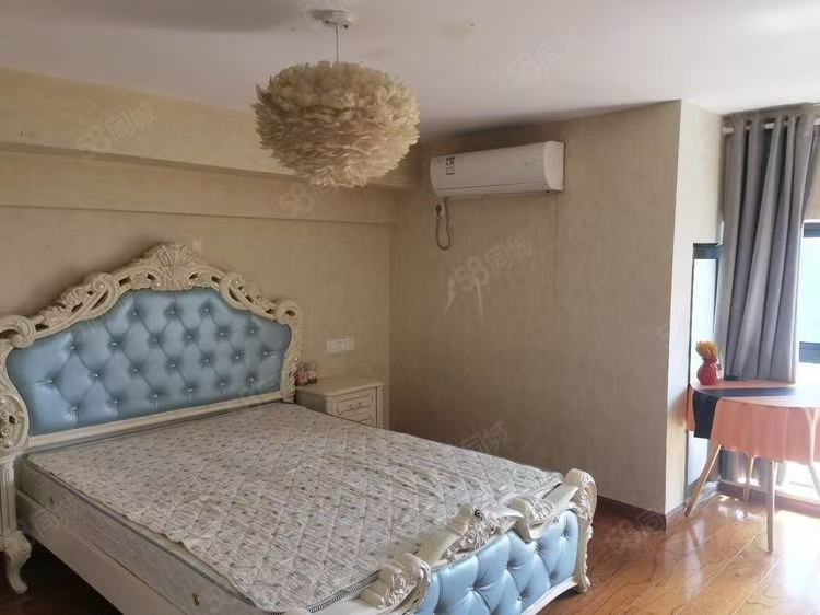 泰富世界城 随时看房·