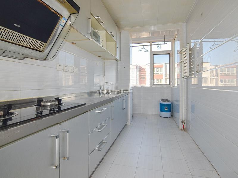 龙锦苑东五区 随时看房·