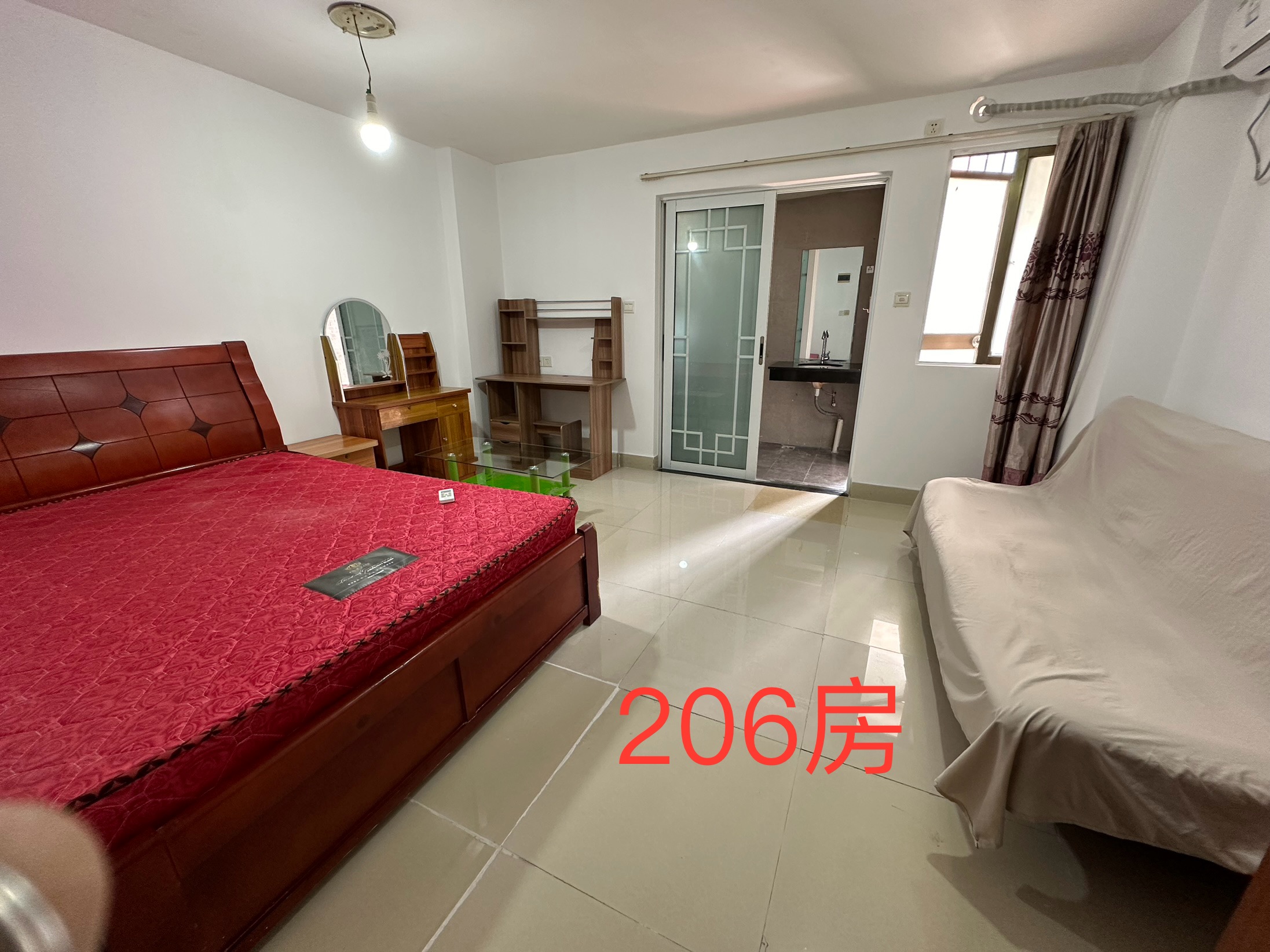南岸公寓 1居室 700元/月