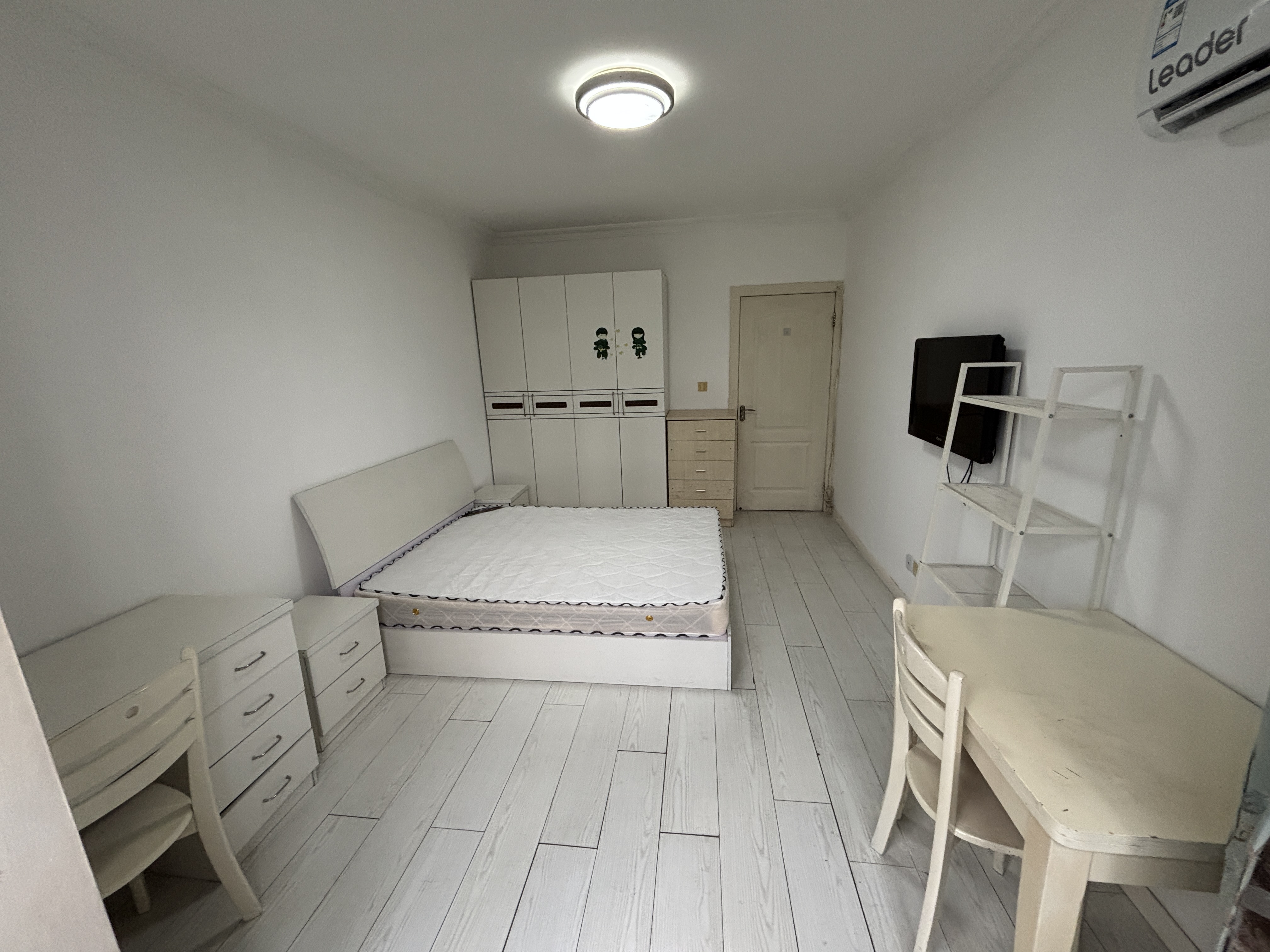 乳山二村 随时看房·