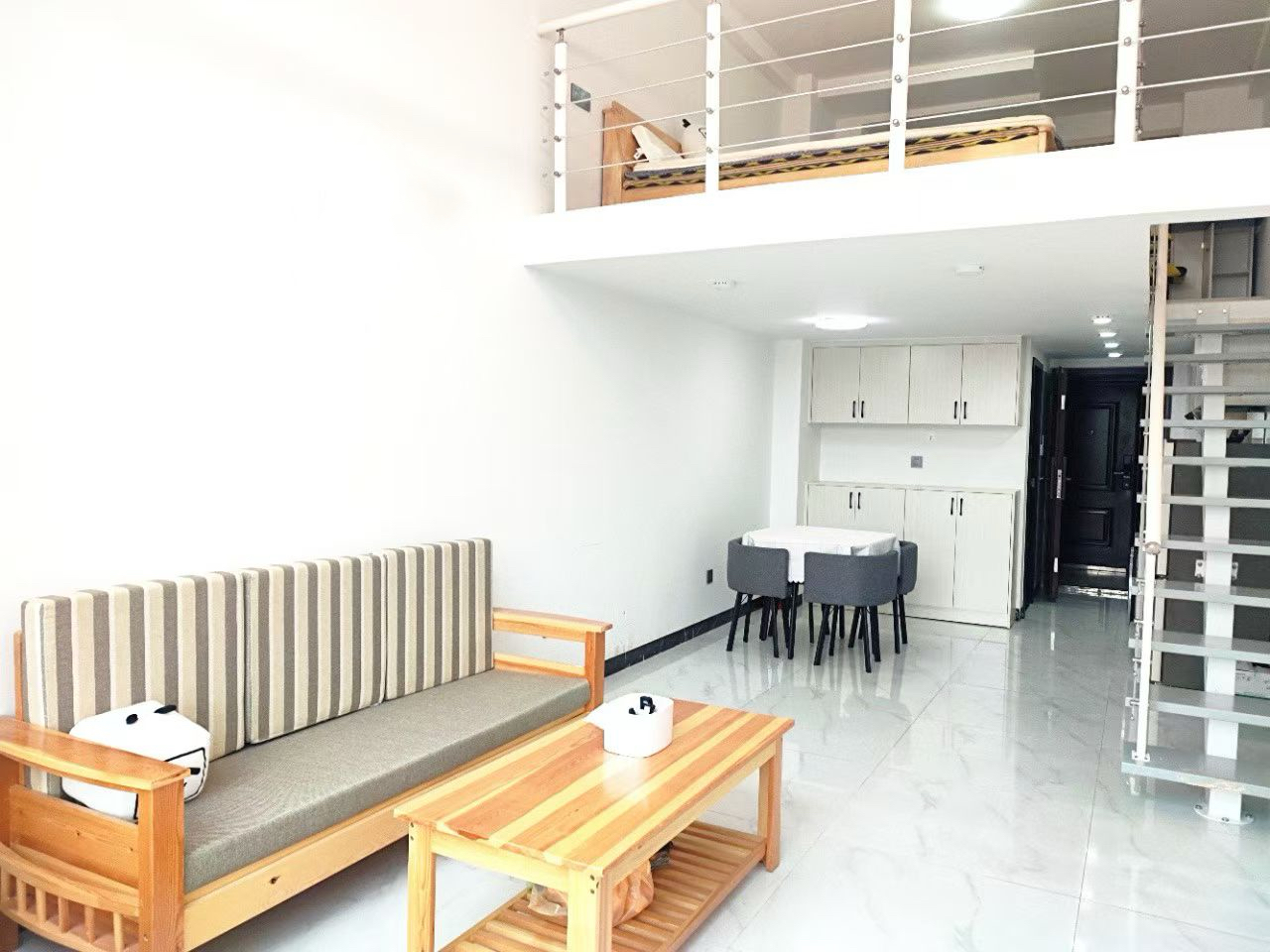 裕天国际 1居室 1400元/月