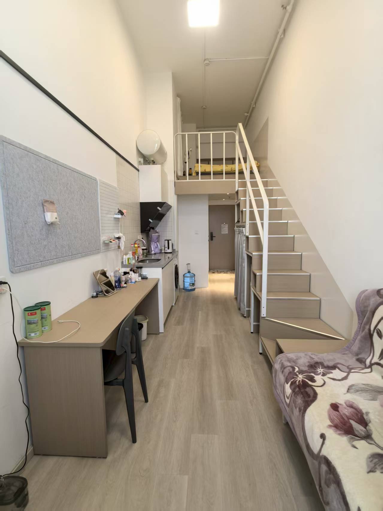 紫金中心泊寓公寓）