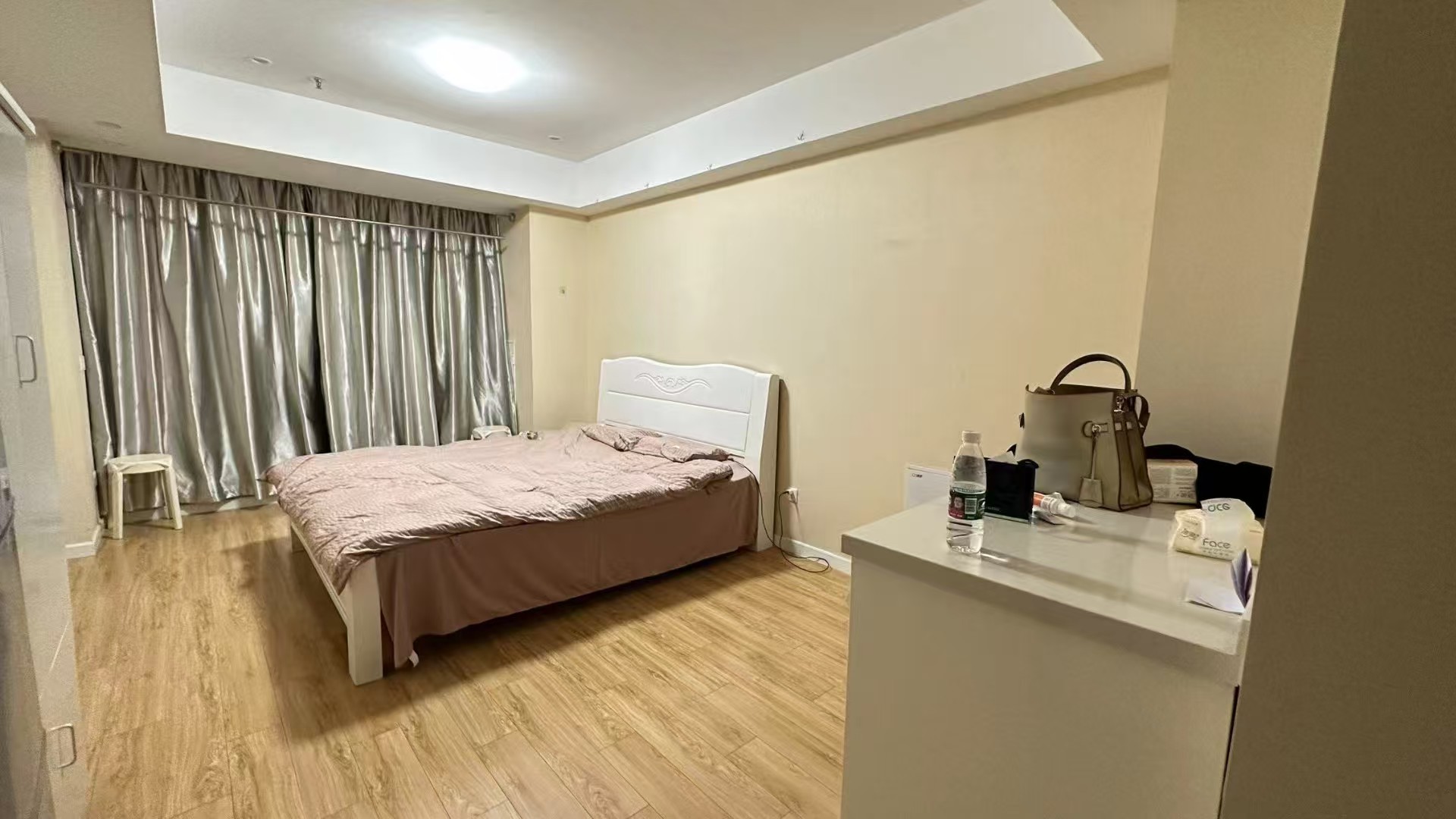 万荟城 1居室 1500元/月