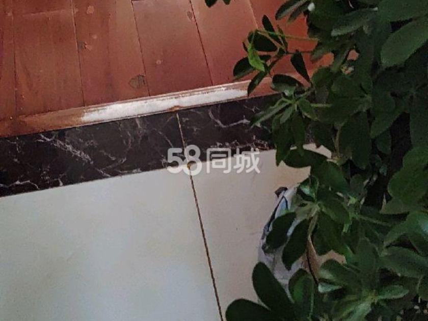 荣盛锦绣澜湾 随时看房·