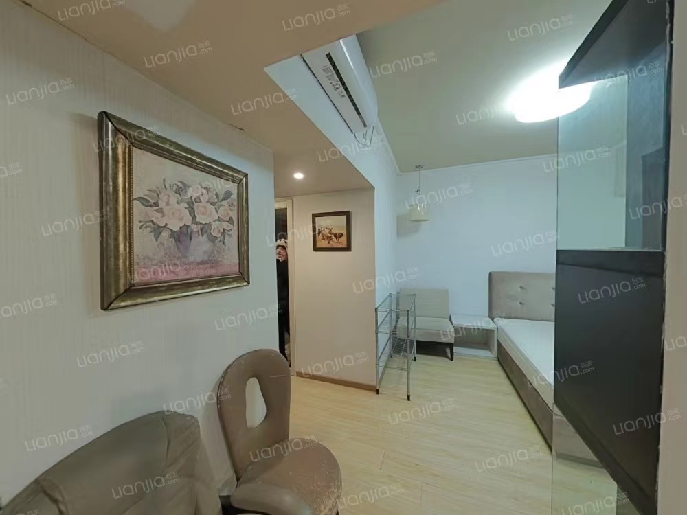 远洋7点酒店公寓 1居室 2400元/月