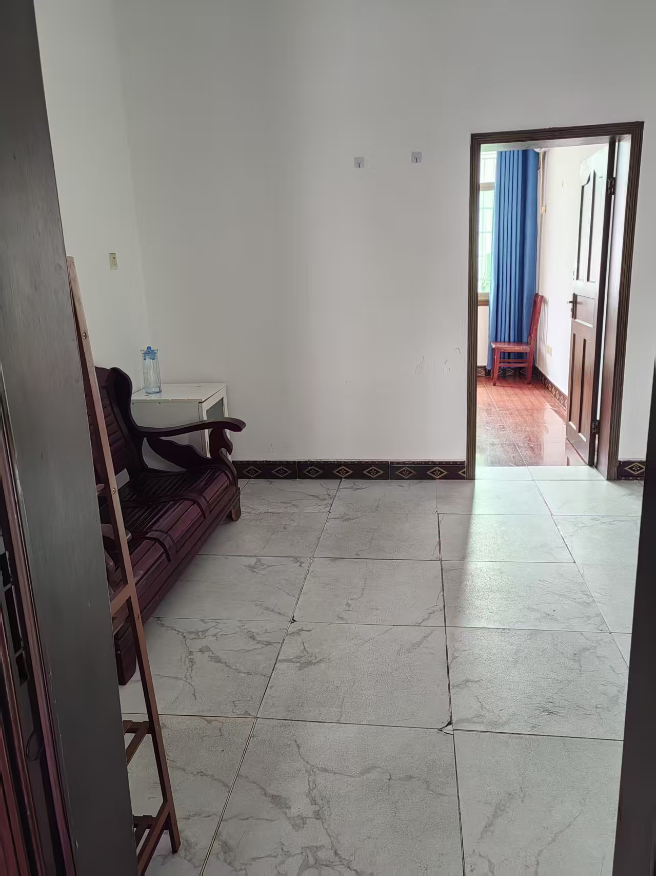 上柏家塘十栋三号楼四楼 2居室 1500元/月