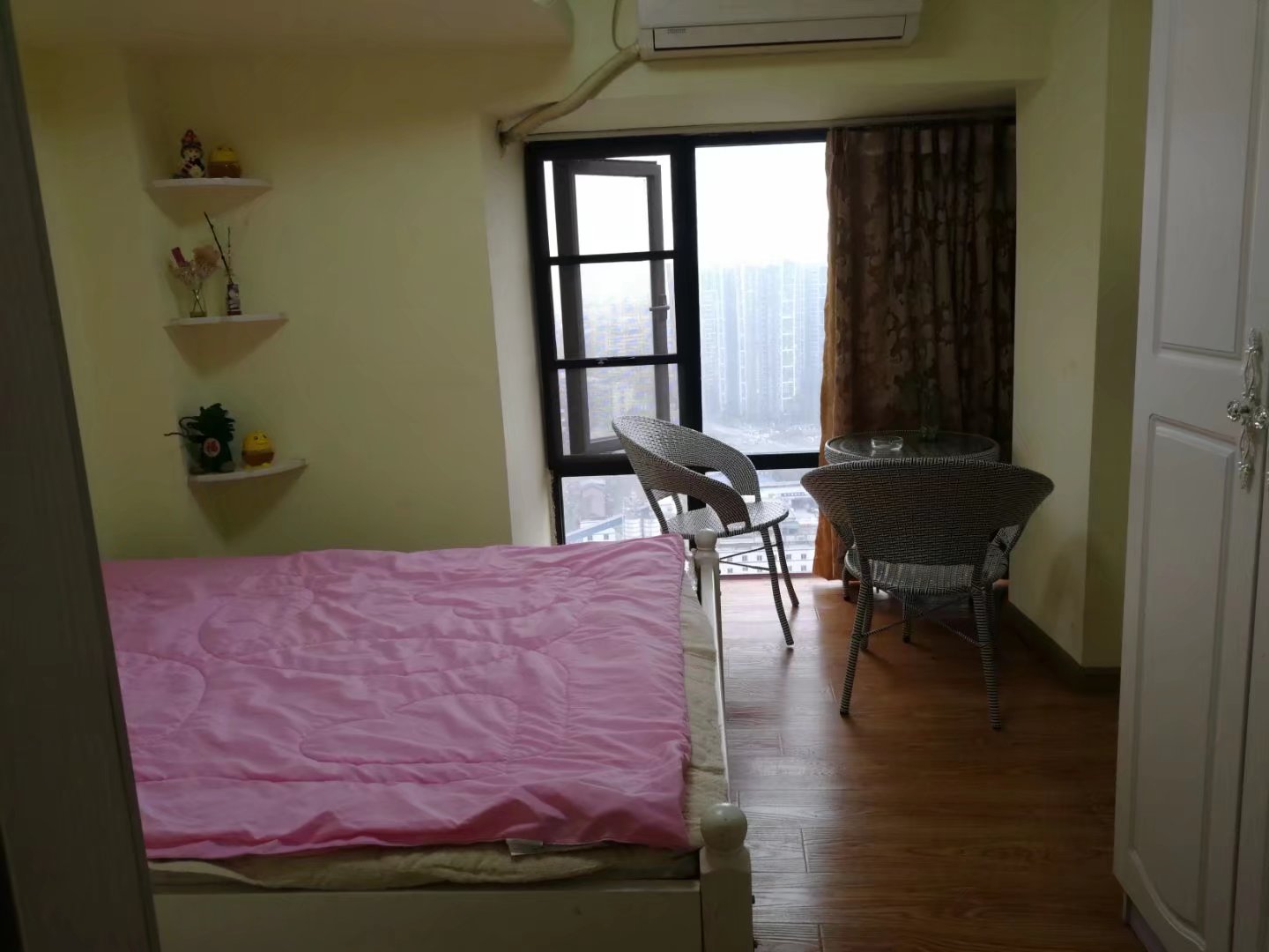 蓝光东方天地公寓 随时看房·