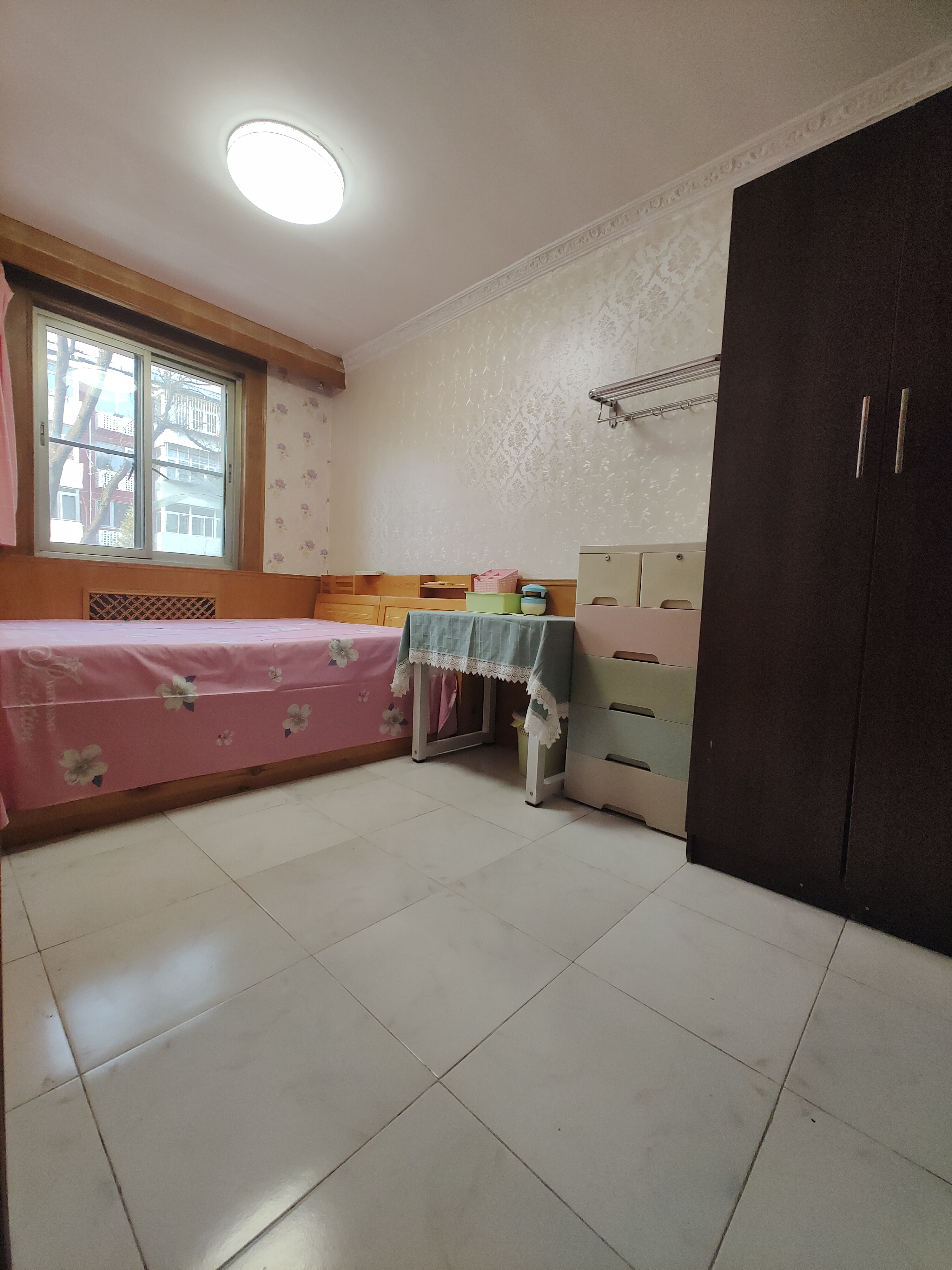 北三环安贞门安贞里二区次卧）