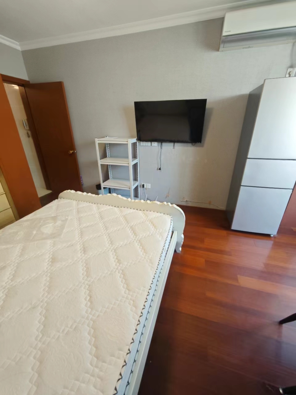 灵新小区 随时看房·