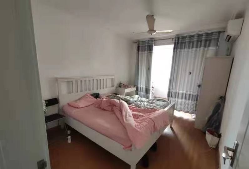 霍兰小区 随时看房·