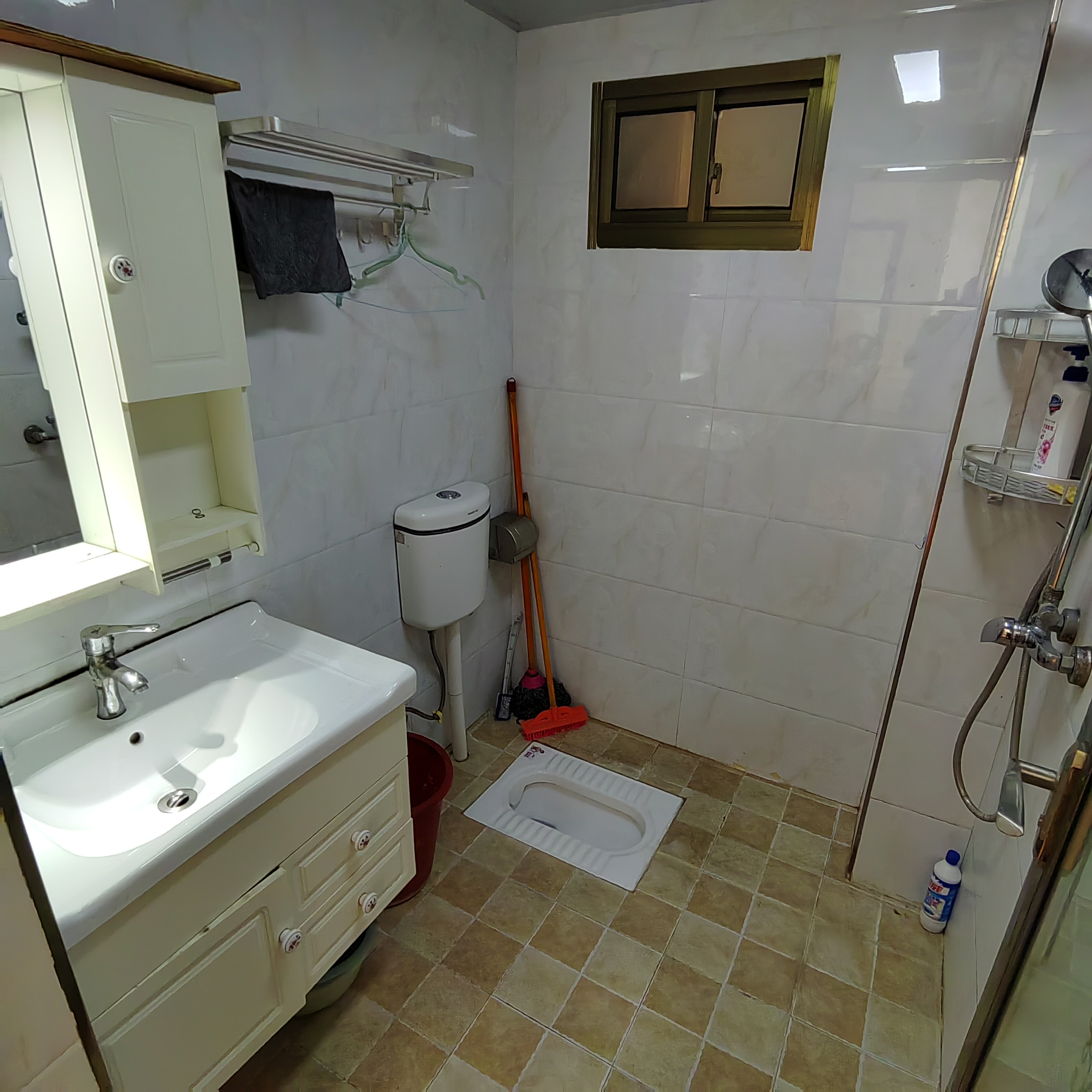 宏成小区 随时看房·