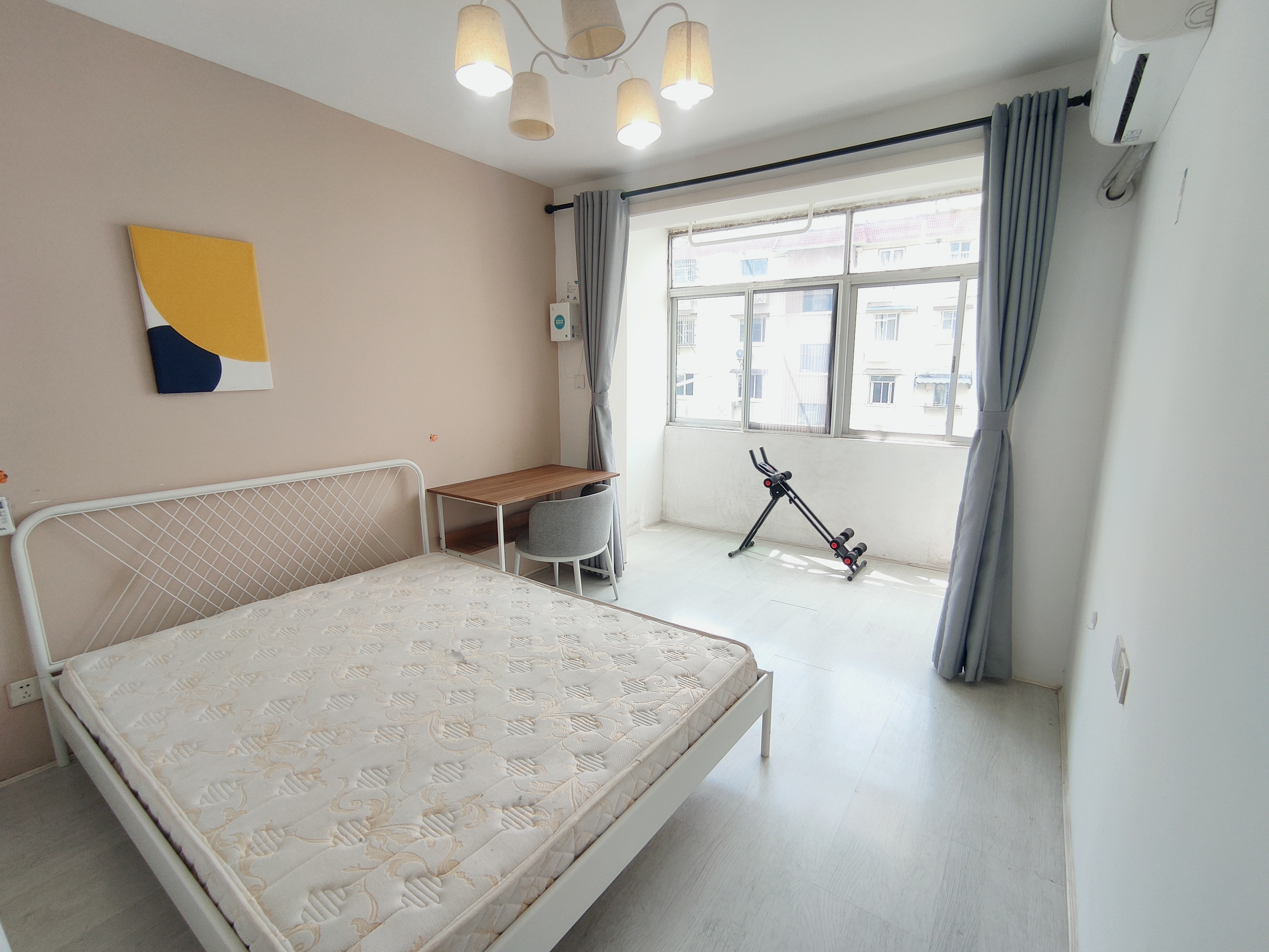 虹口足球场_嘉苑公寓 随时看房·